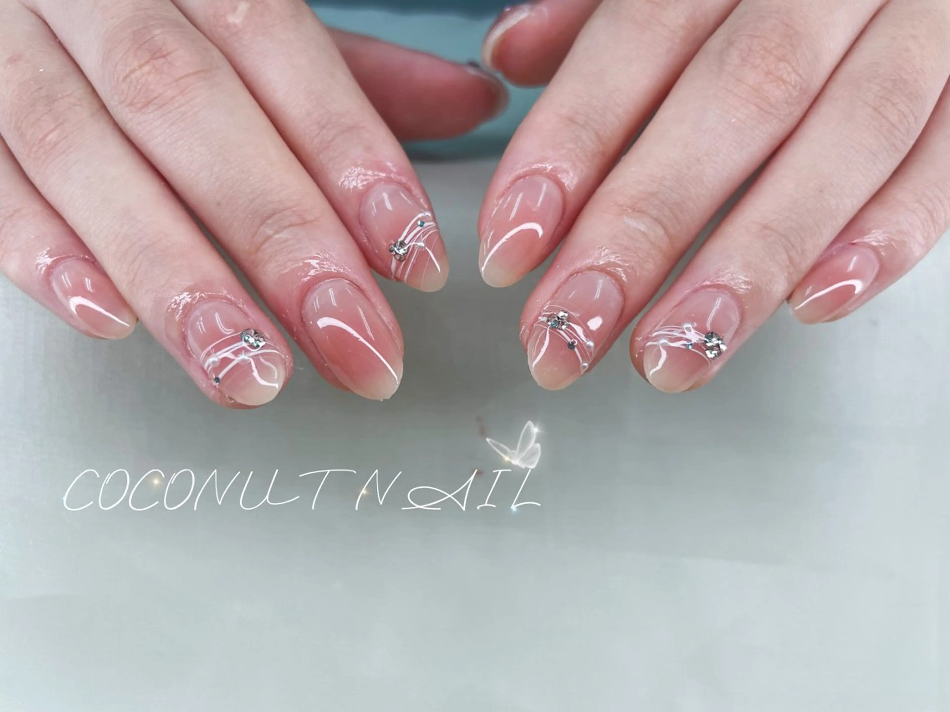 ネイル べっ甲ネイル フレンチネイル キラキラネイル ラメ(グリッター) マグネットネイル 神田 ココナッツのネイルデザイン