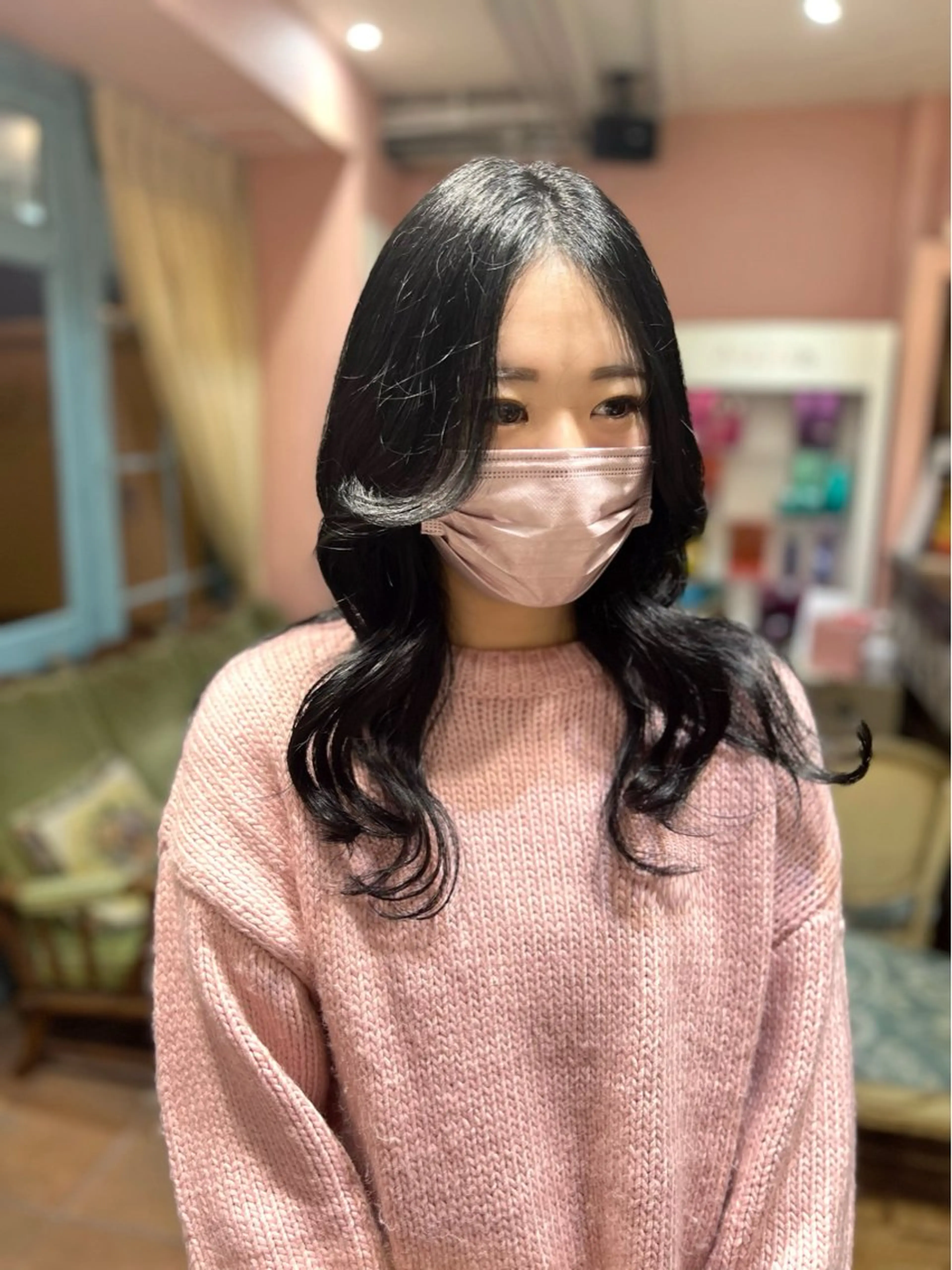 ロング カラー 黒髪 ブルーカラー ブルーブラック 韓国風ヘア レイヤーカット PON　ハイトーン ショートカット心斎橋のヘアスタイル