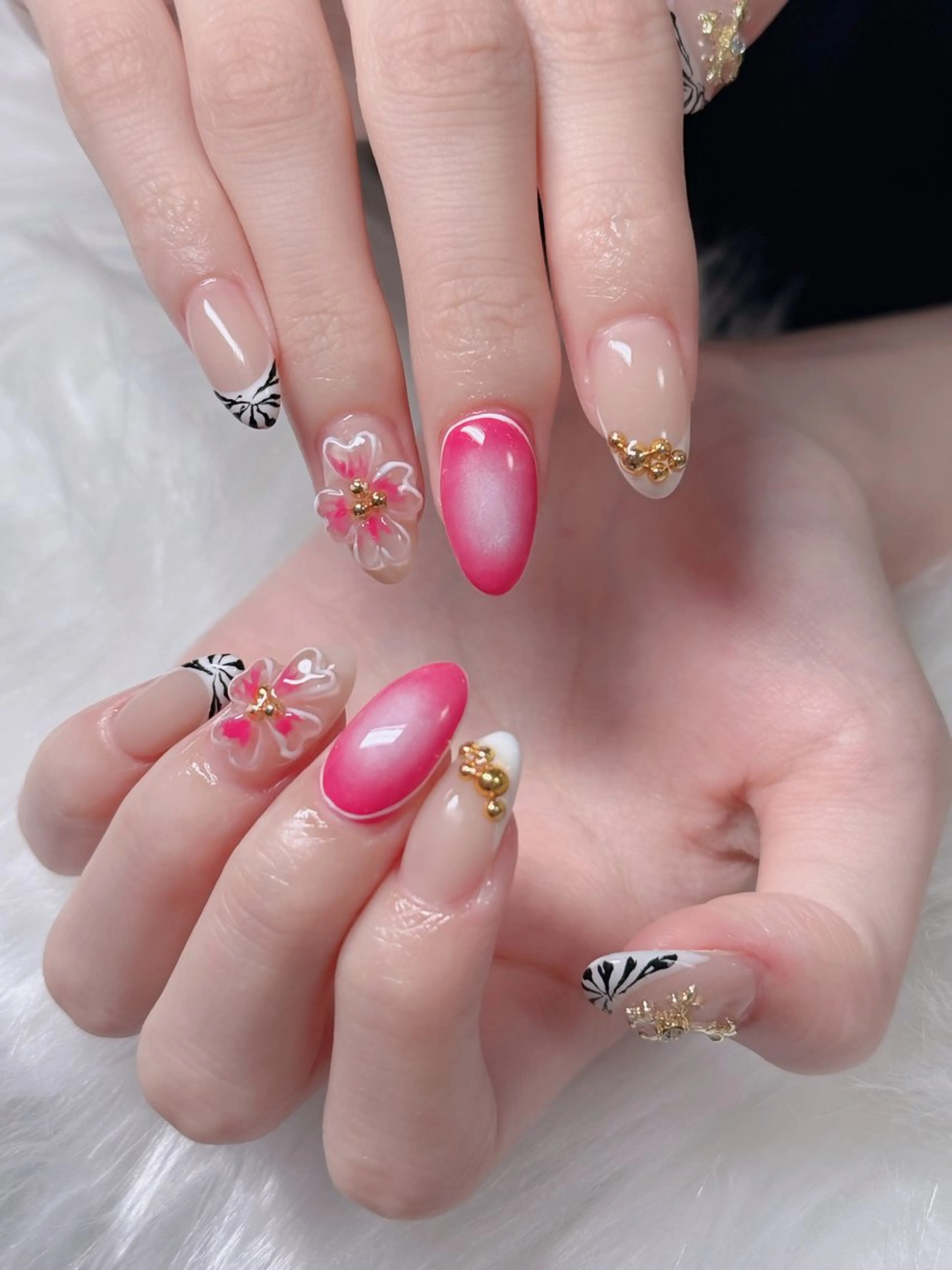 ネイル オーロラネイル フレンチネイル ジェルネイル ハロウィン キラキラネイル H.baby Nail Salonのネイルデザイン