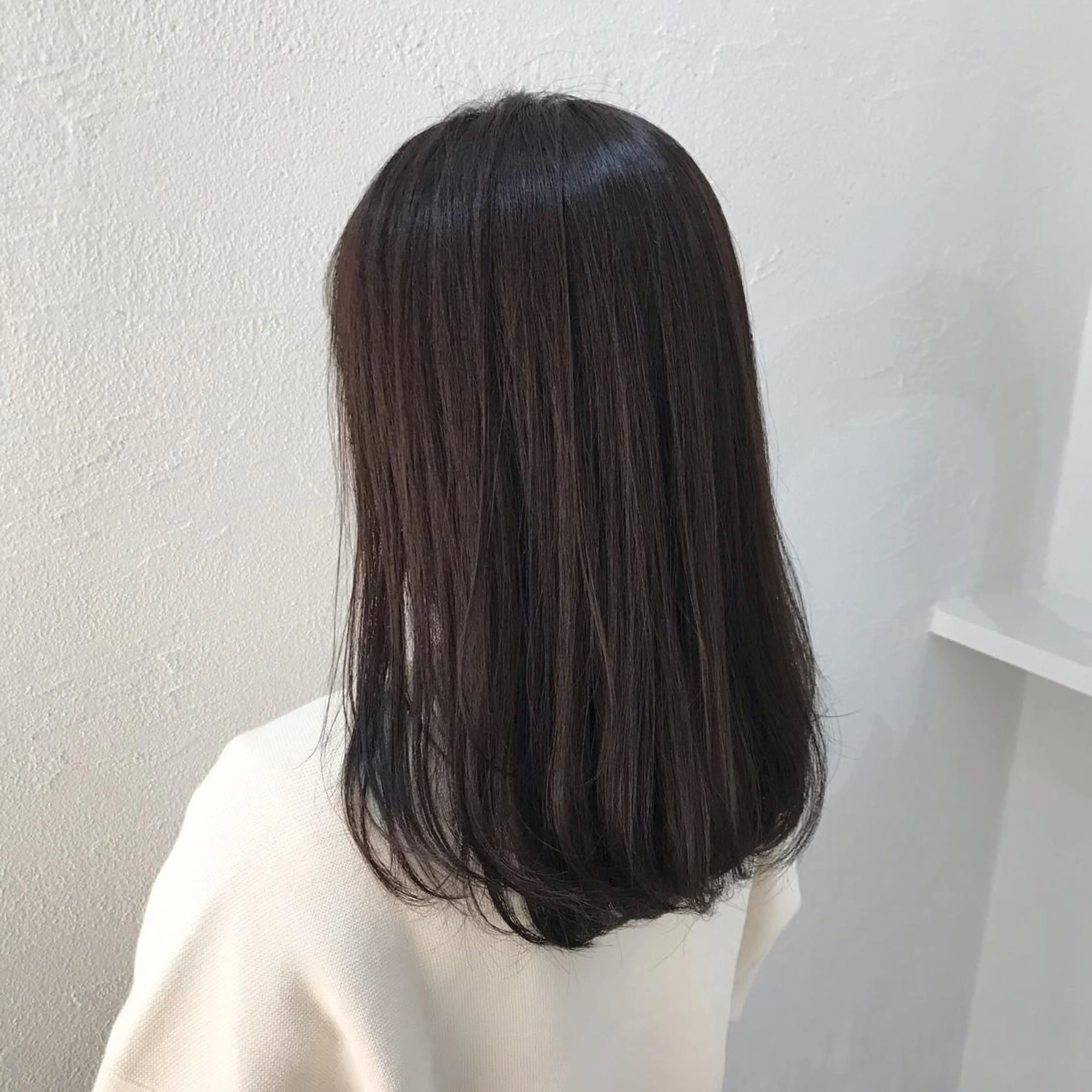 ミディアム カラー ニュアンスパーマ／ レイヤー／茶屋町のヘアスタイル