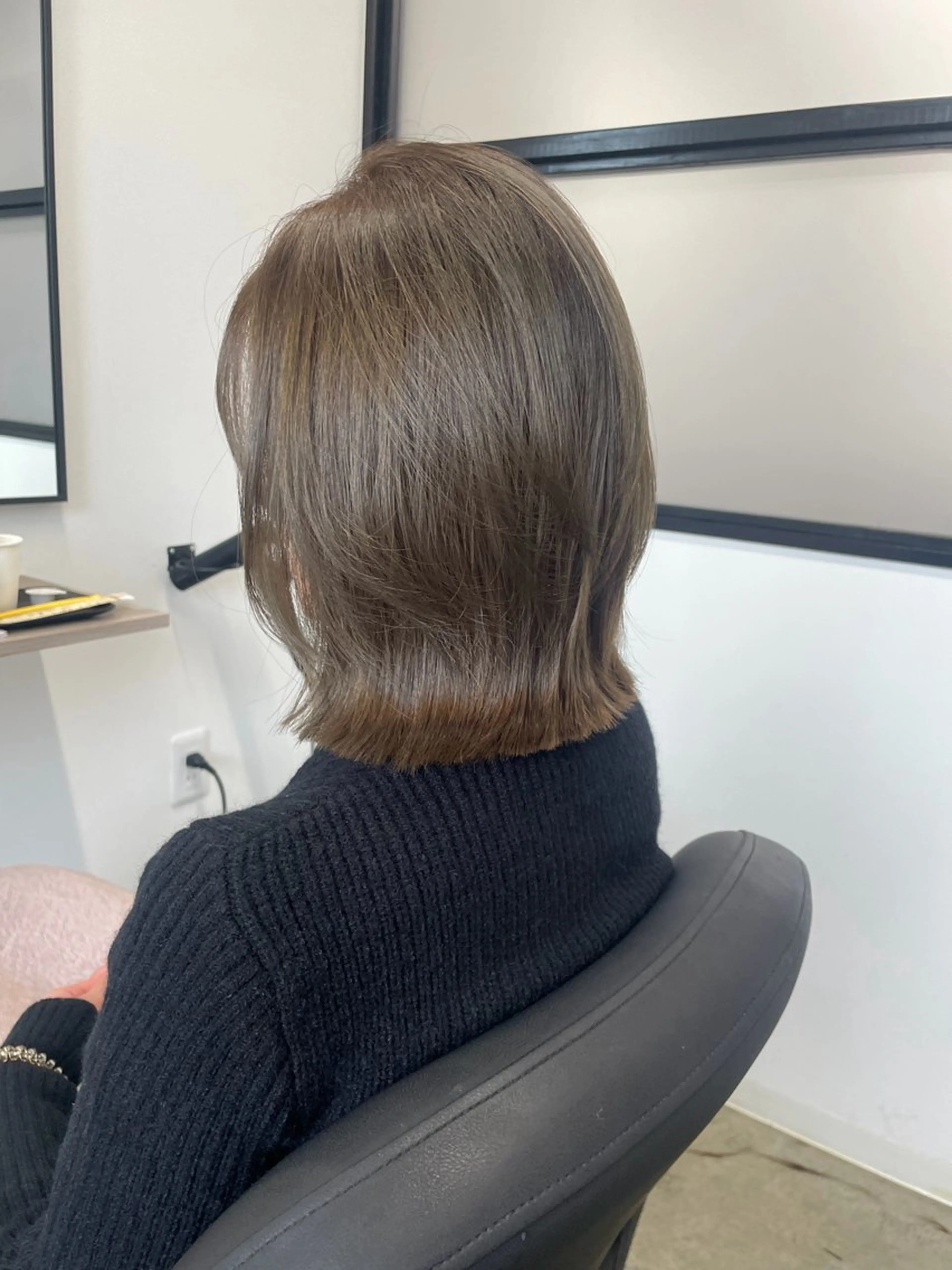 ミディアム カラー 菅野 萌愛のヘアスタイル