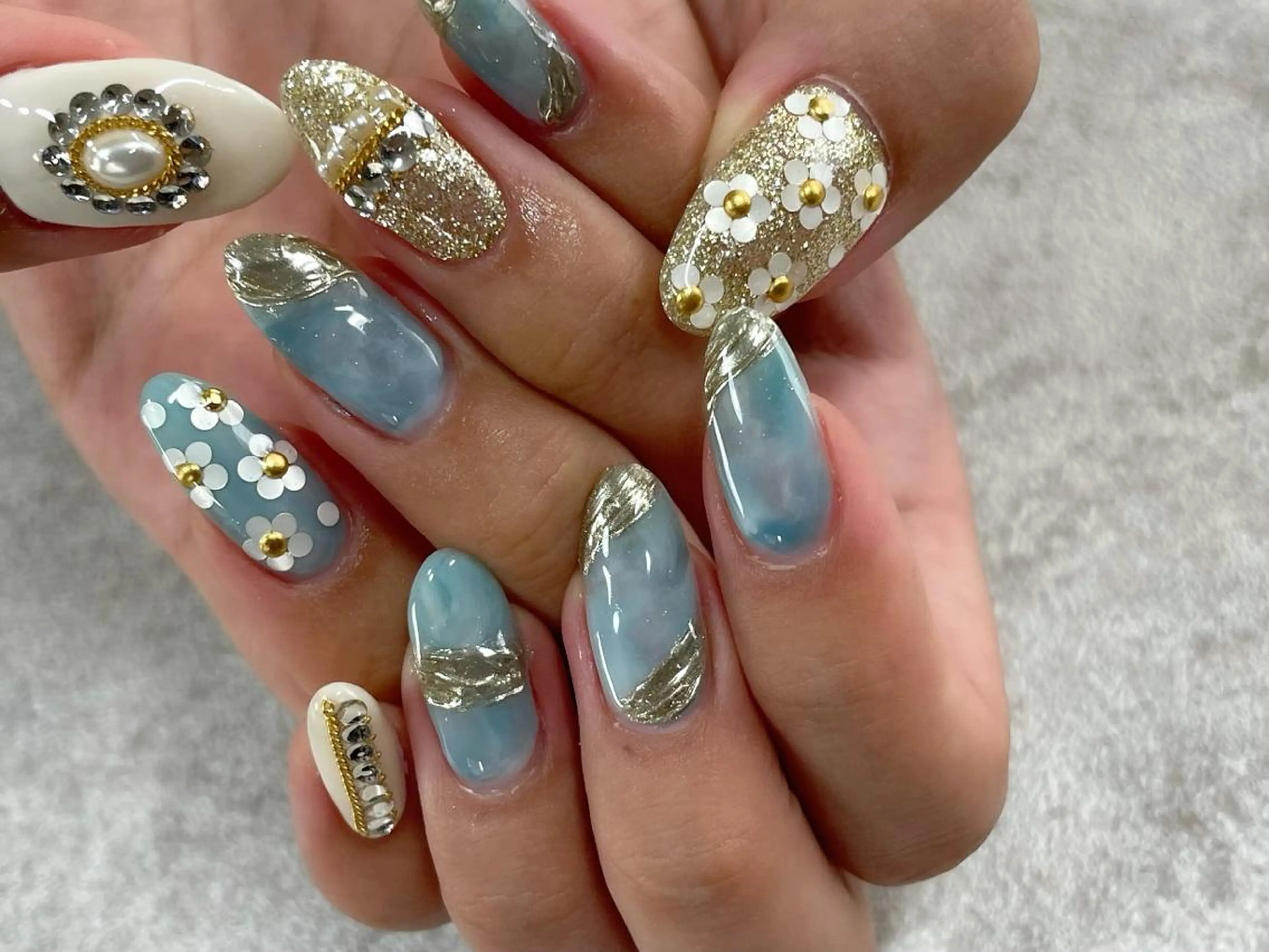 ネイル ジェルネイル 東 千夏のネイルデザイン