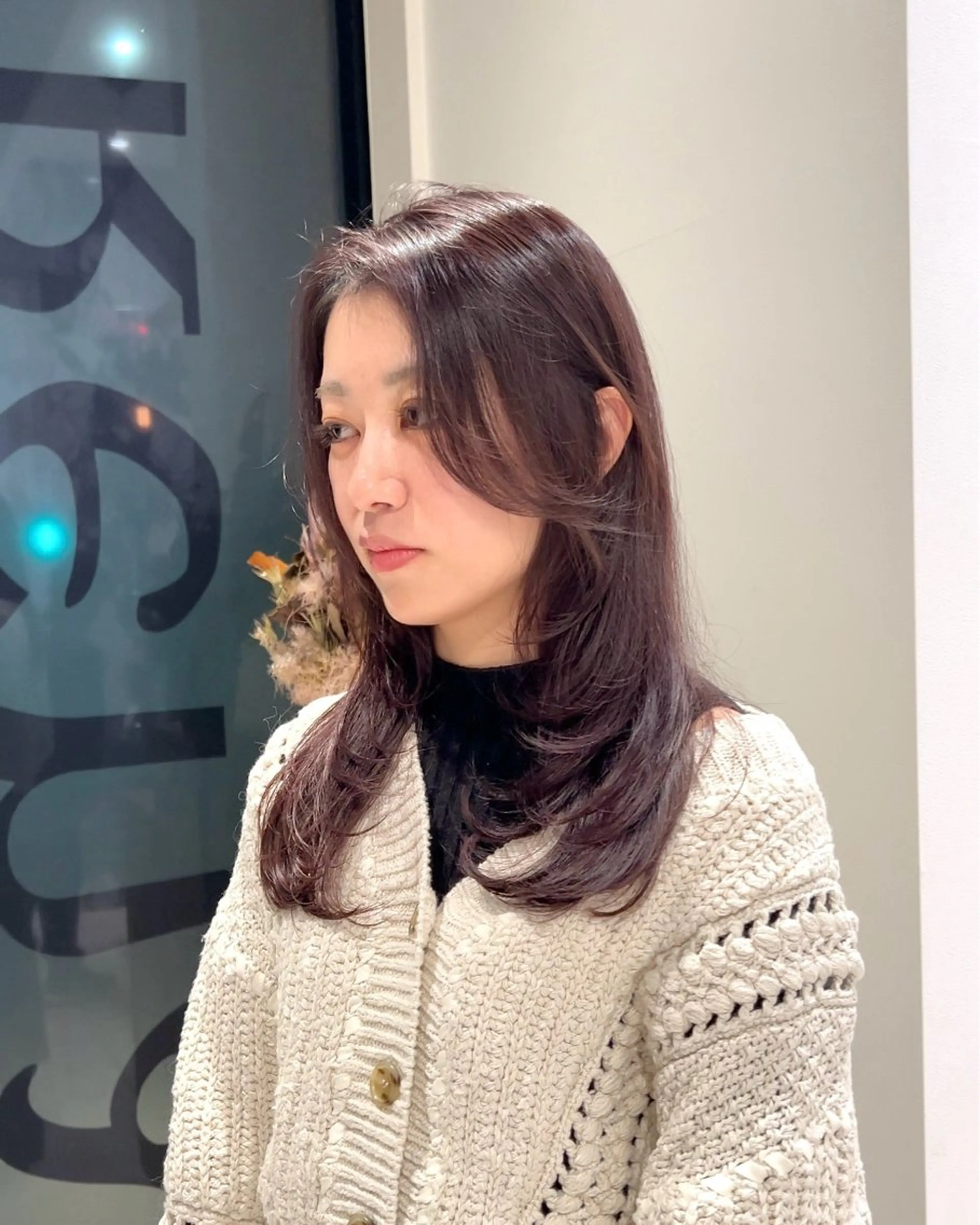 セミロング 顔周りカット レイヤーカット 前田 流星のヘアスタイル