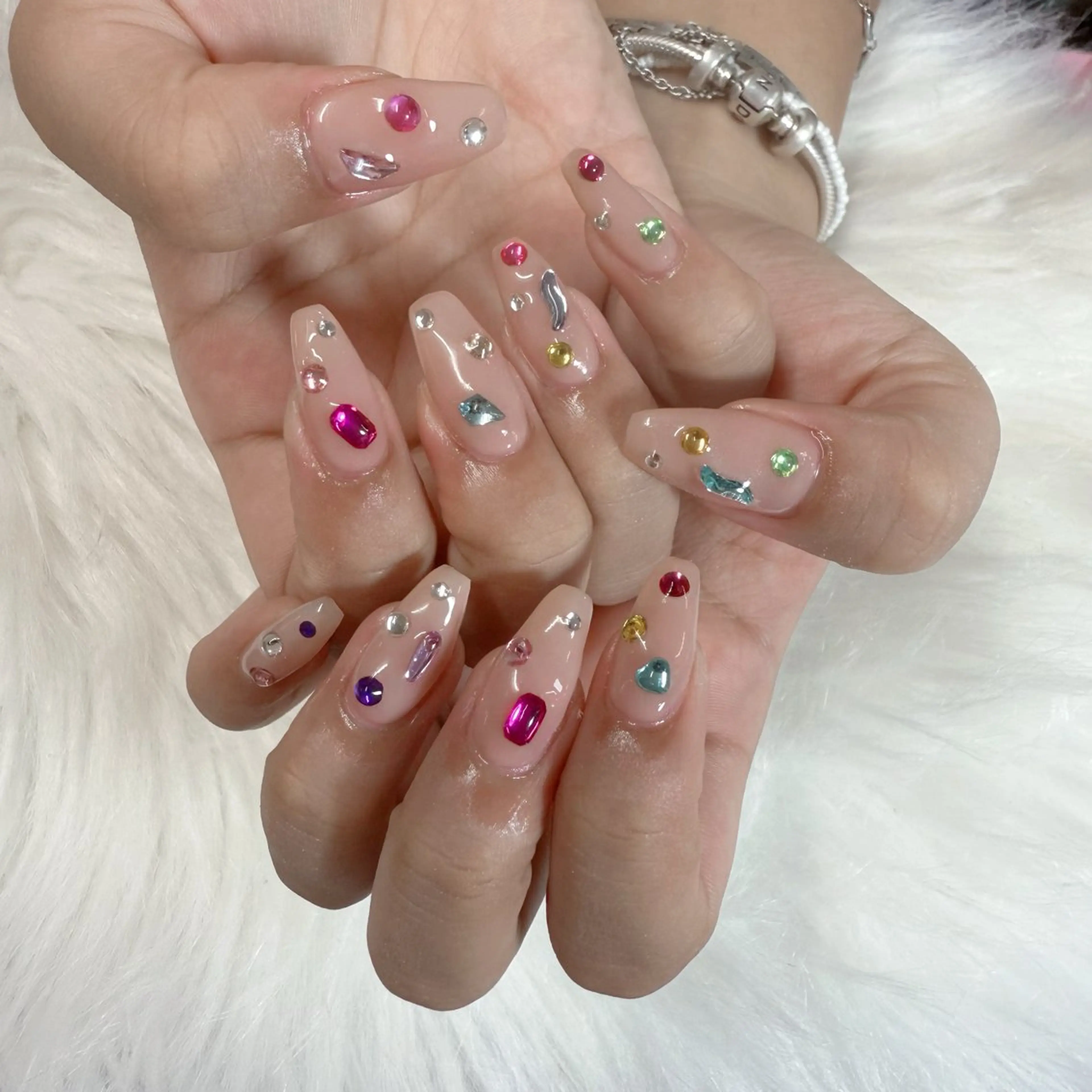 ネイル ハンドネイル 🎀nana🫧 ワンホンネイル🎀のネイルデザイン