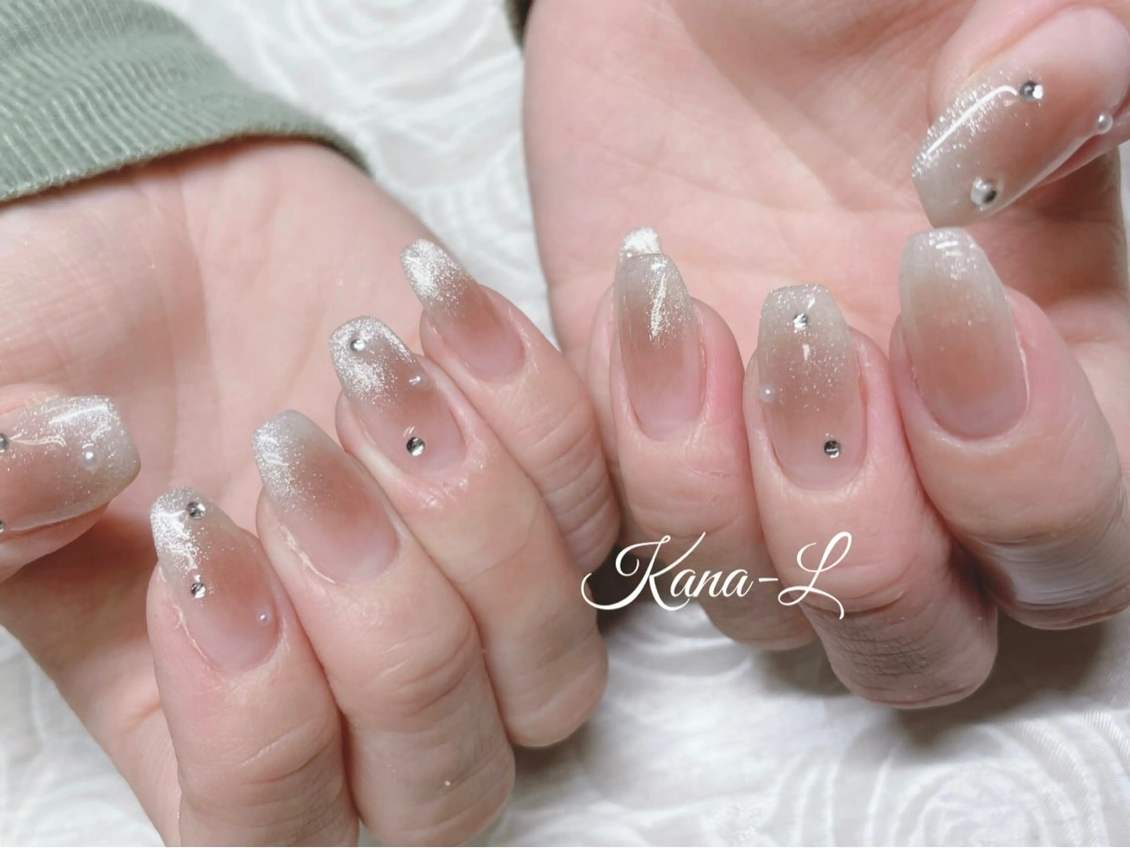 ネイル チークネイル ジェルネイル グラデーション 韓国ネイル マグネットネイル 芦辺 香奈のネイルデザイン