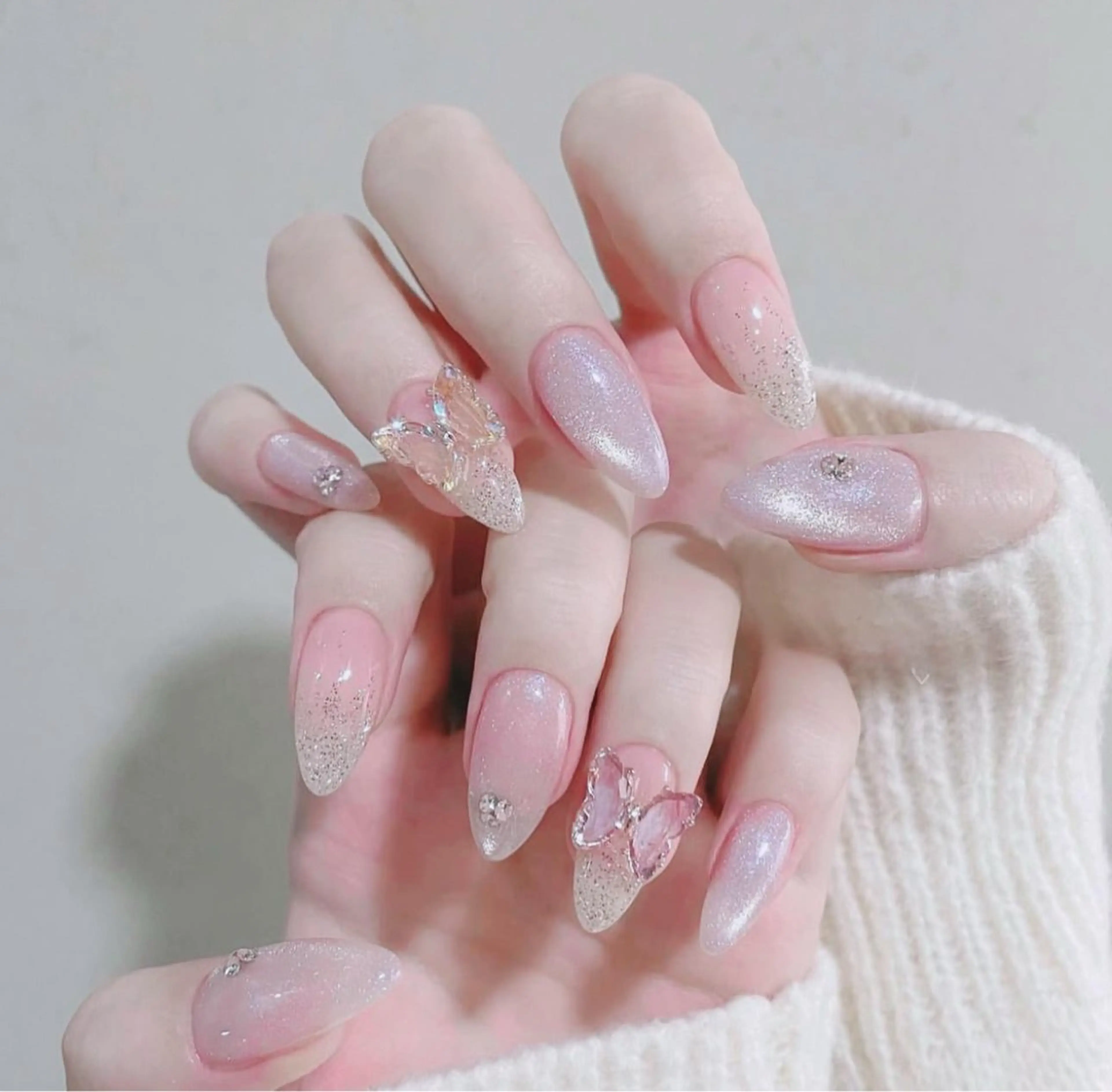 ネイル キラキラネイル マグネットネイル ミラーネイル ニュアンスネイル 春ネイル ハンドネイル Lyna 池袋のネイルデザイン