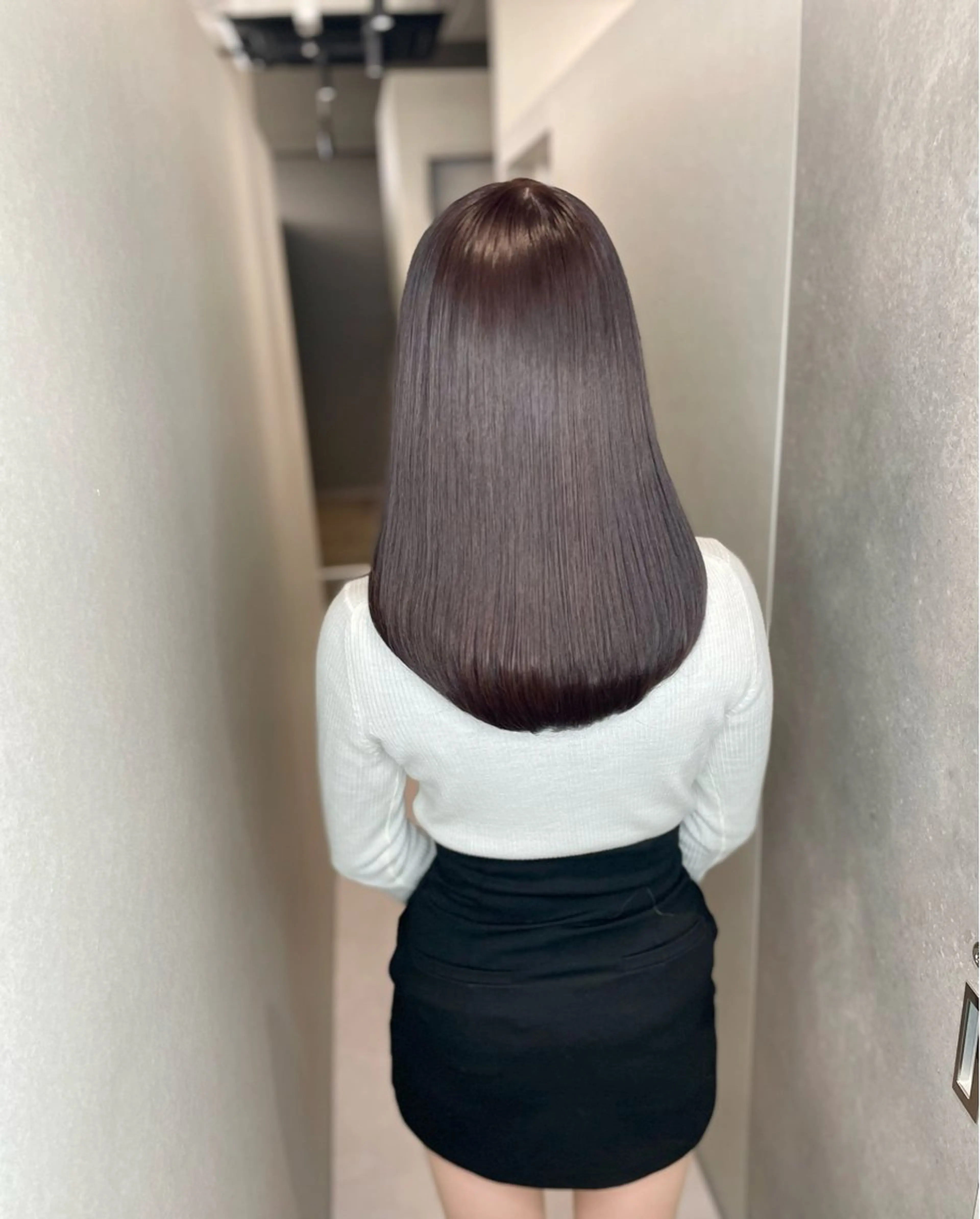 ミディアム カラー くせ毛 髪質改善 今井 勝也のヘアスタイル