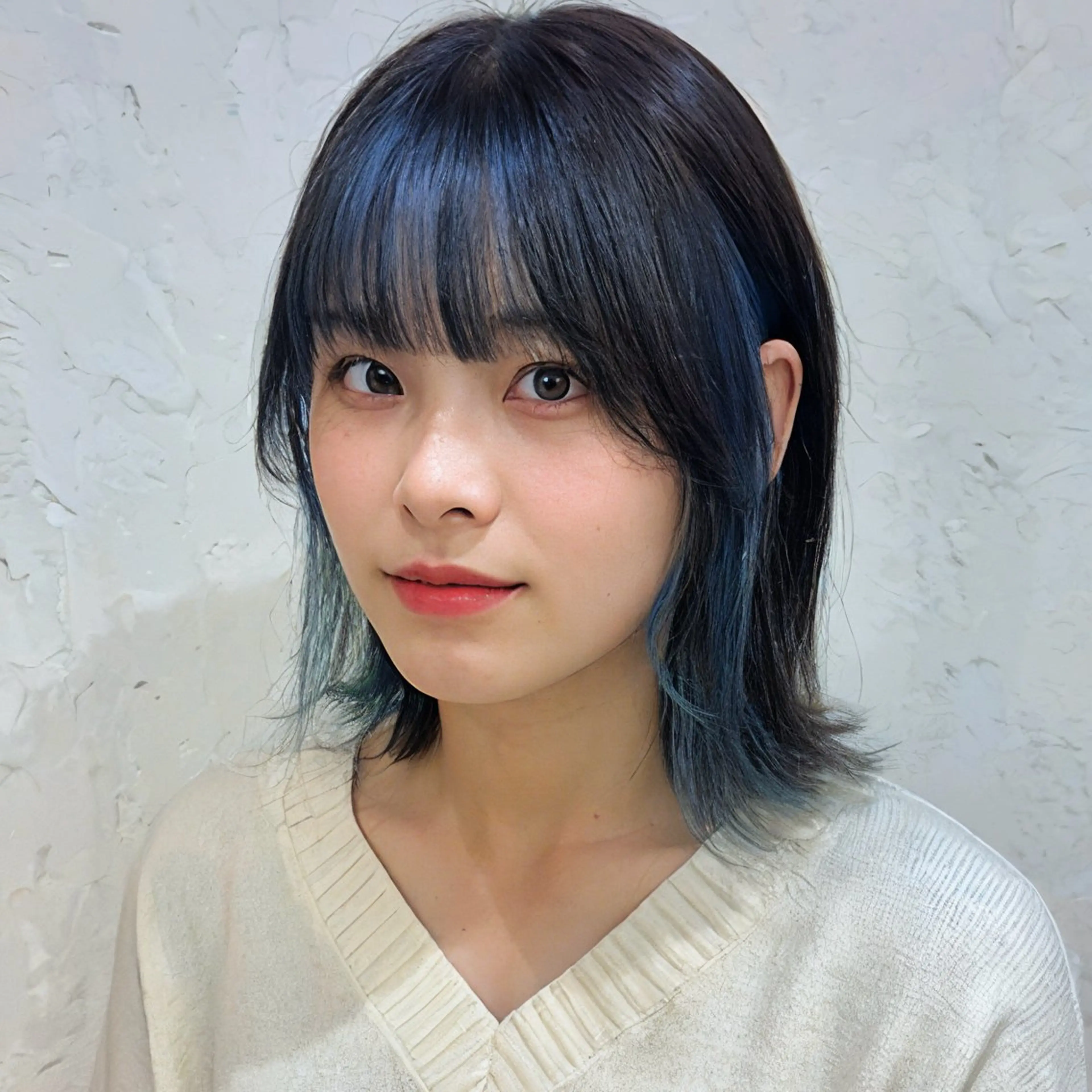 ミディアム カラー ブリーチ ブルーカラー ケアブリーチ デザインカラー インナーカラー カット ヘアカラー トリートメント インナーカラー/レイ ヤーカット♡/マキシのヘアスタイル