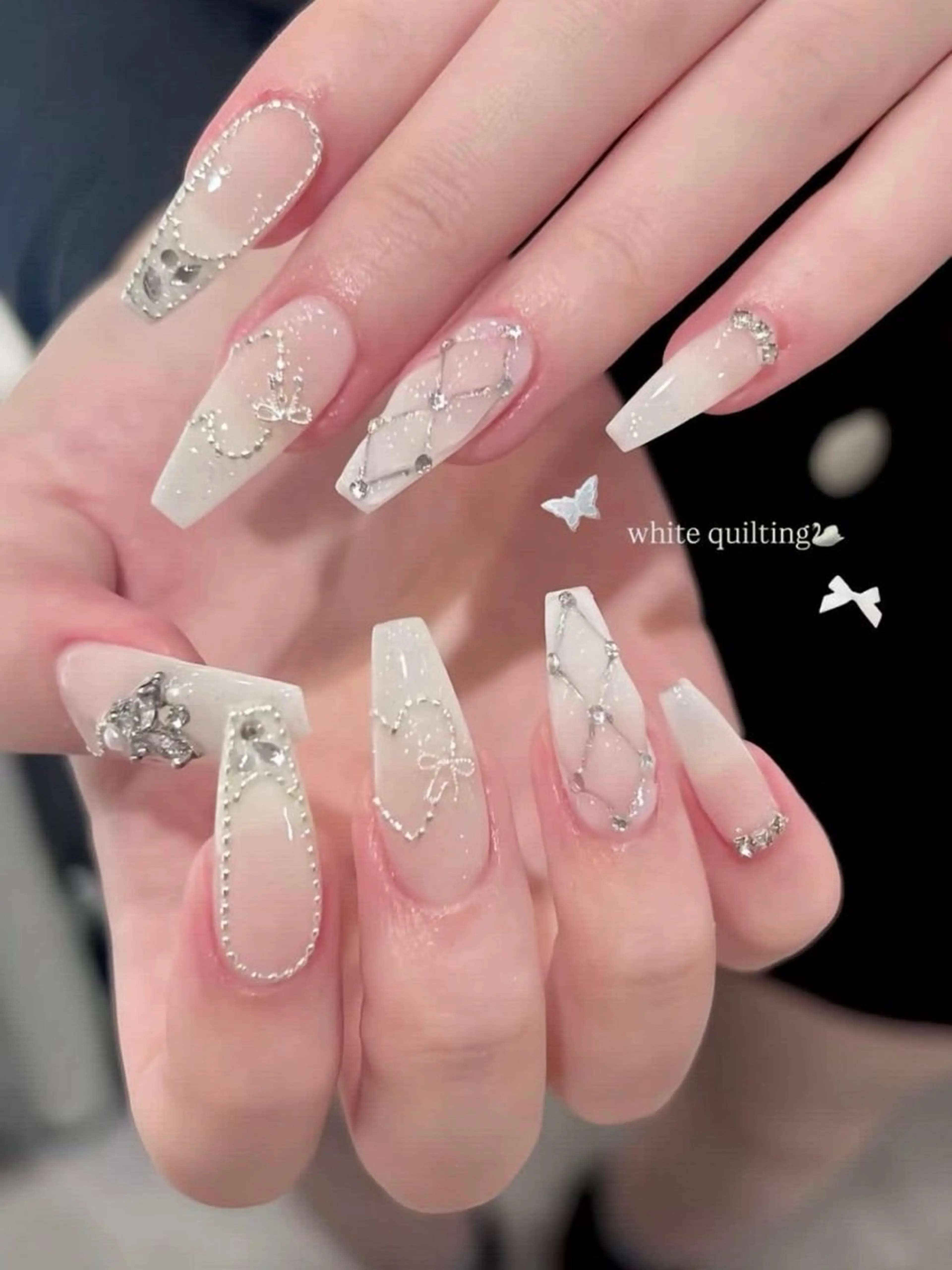 ネイル フレンチネイル キラキラネイル 韓国ネイル シンプルネイル ワンホンネイル ハンドネイル MEI Nailのネイルデザイン