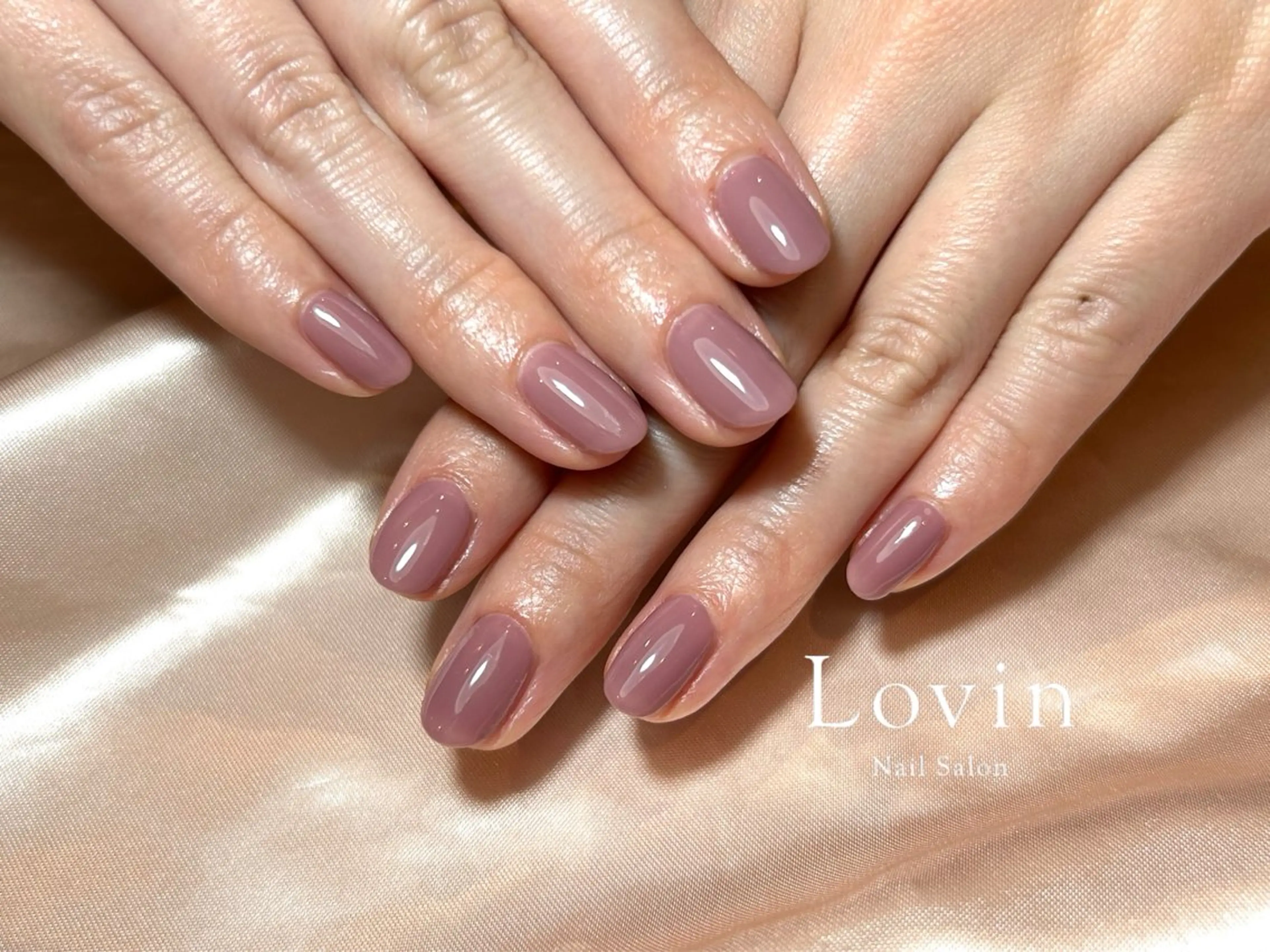 ネイル ワンカラーネイル シンプルネイル 稲田 彩夏のネイルデザイン