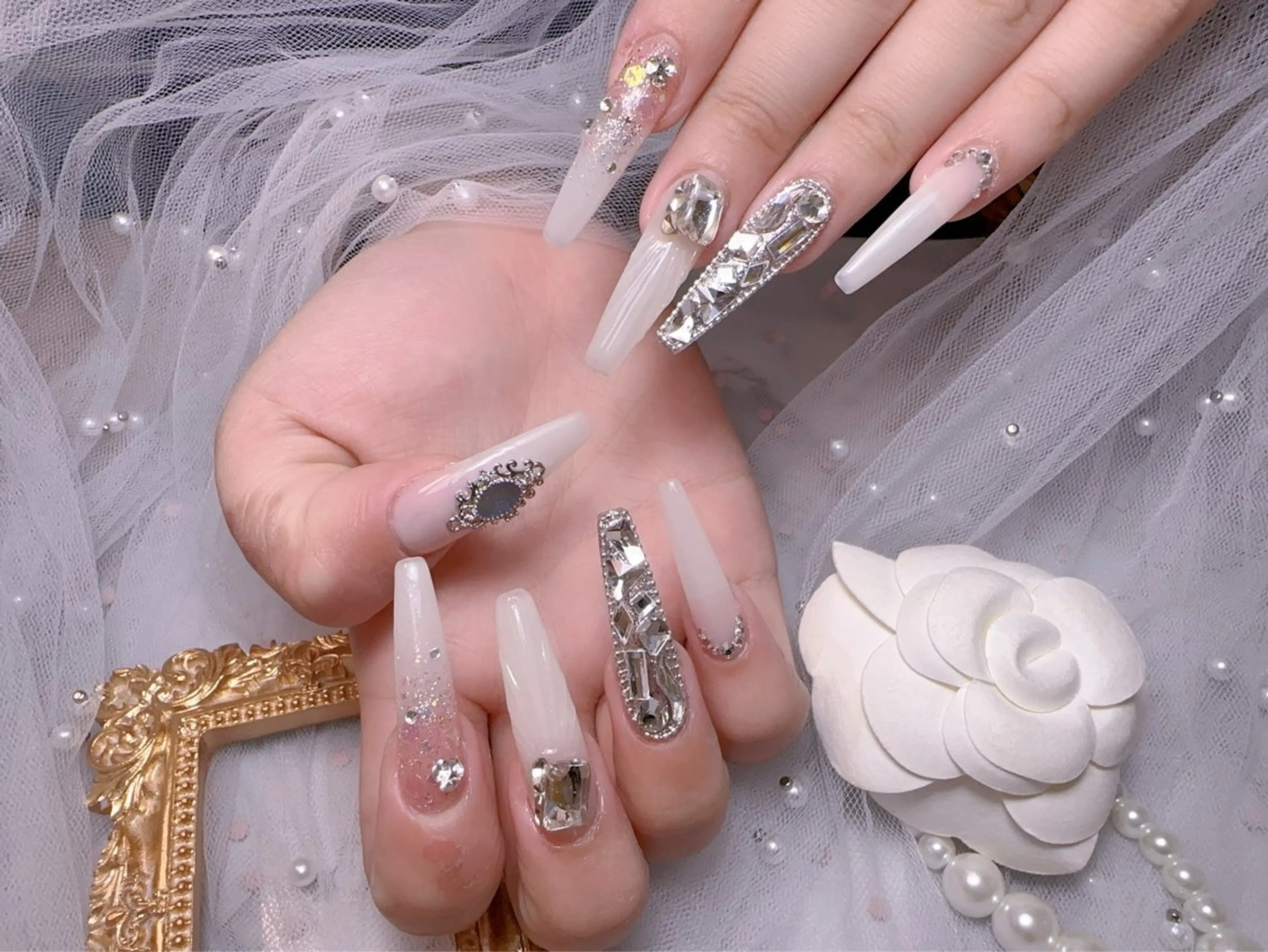 ネイル オーロラネイル フットネイル 韓国ネイル ラメ(グリッター) ラメグラデーション Belle nail salon 新小岩のネイルデザイン