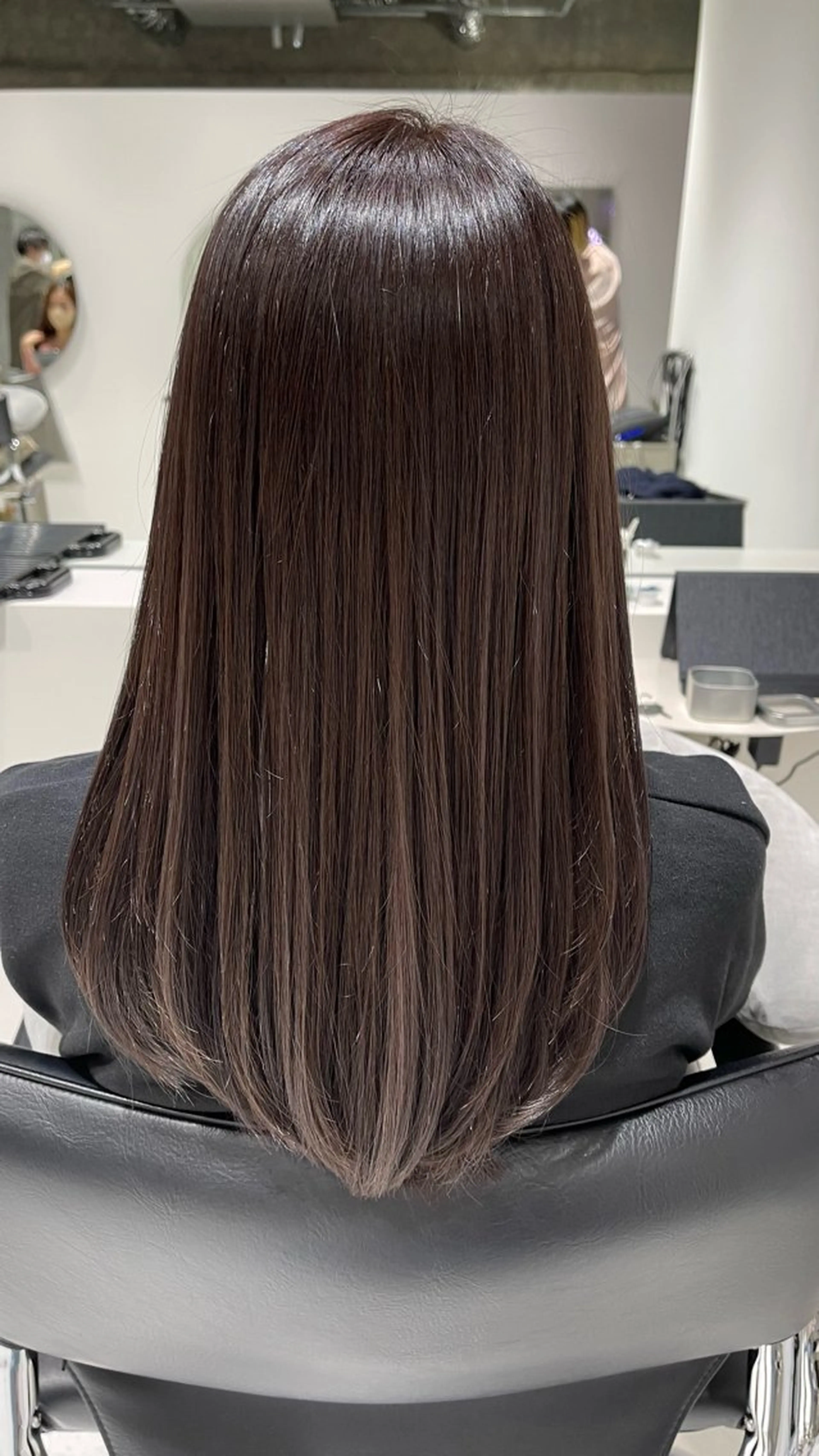セミロング カラー グレージュ ラベンダーカラー ラベンダーグレージュ ラベンダーグレー 髪質改善 WISTERIA P LUS1 ikumiのヘアスタイル