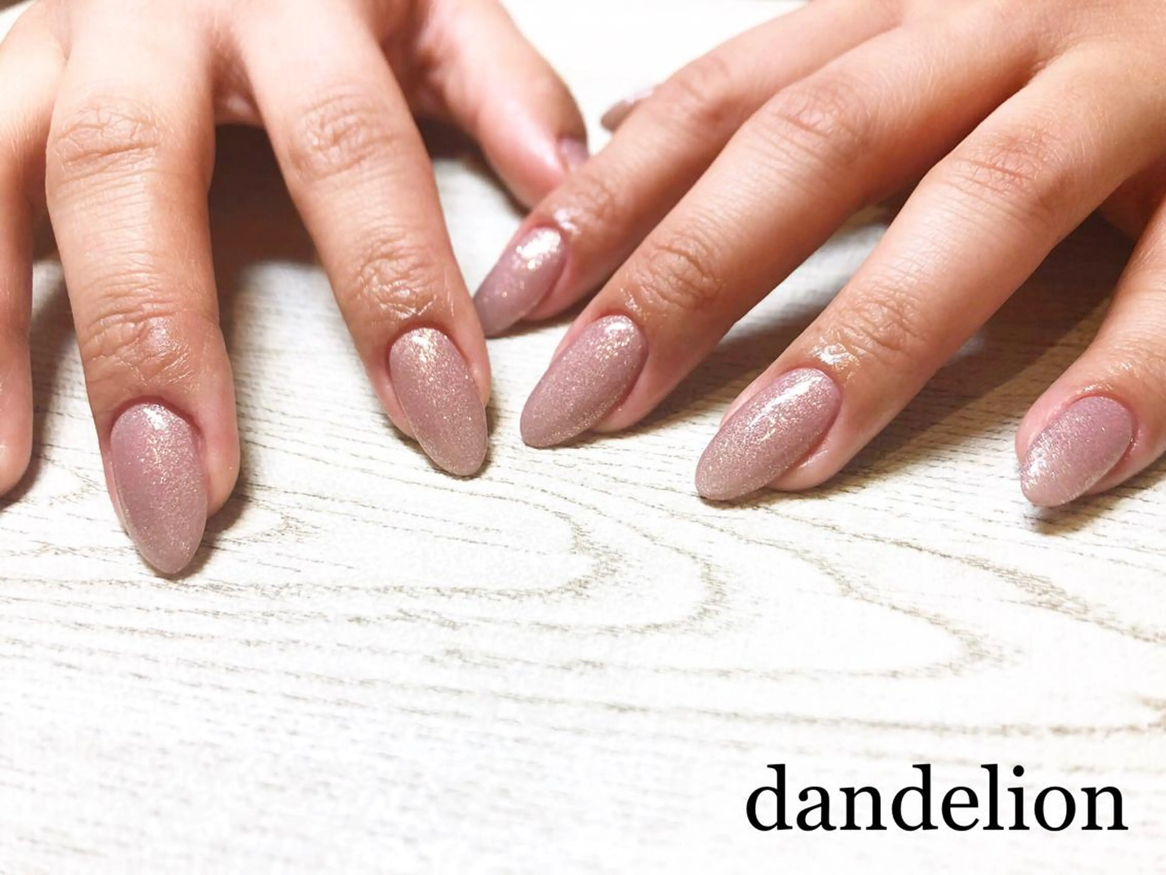 ネイル ハンドネイル ハンドケア dandelion ダンデライオンのネイルデザイン