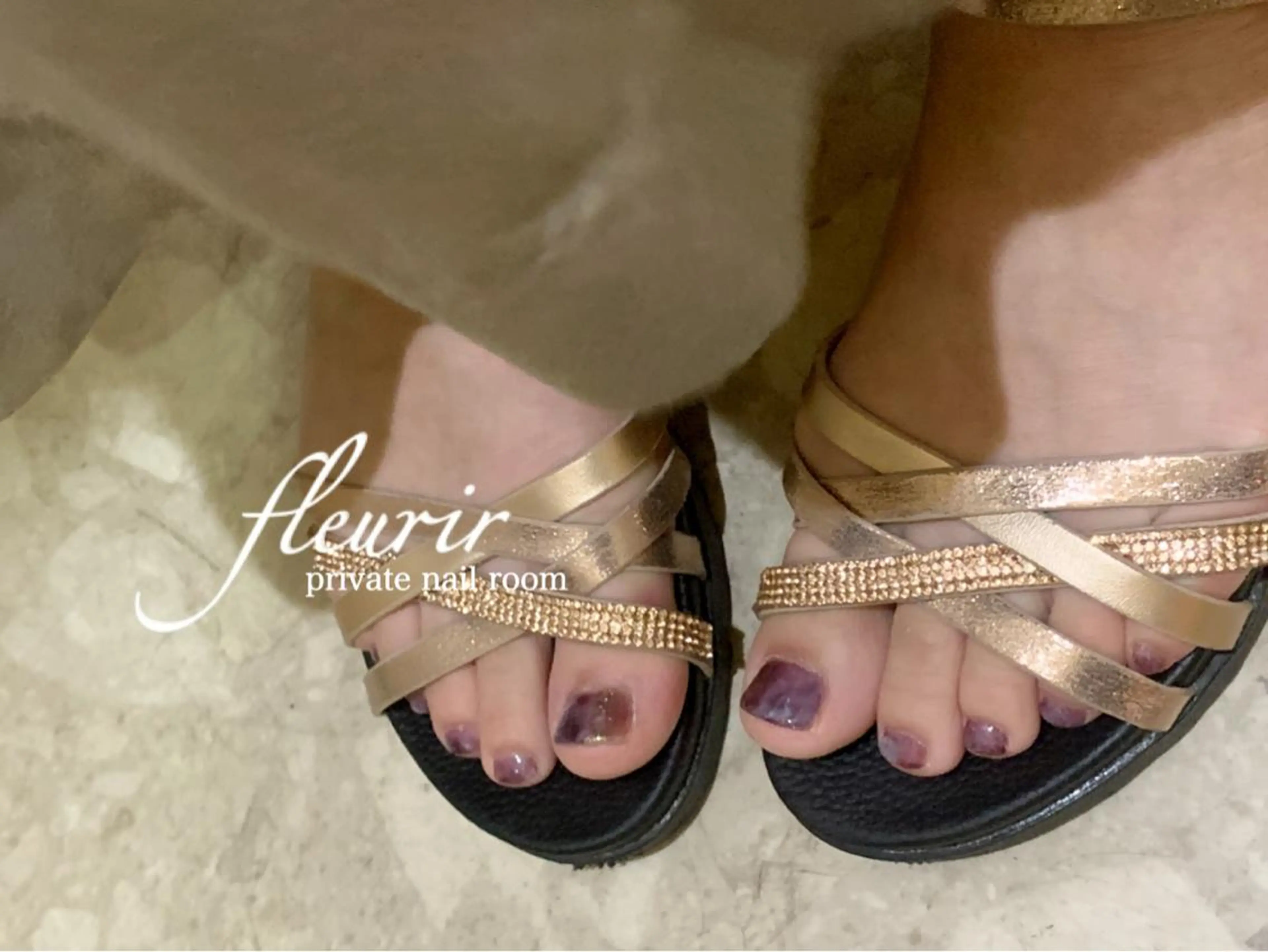 ネイル フットネイル ラメ(グリッター) ニュアンスネイル パープル ホワイト フルリール 【プライベートサロンのネイルデザイン