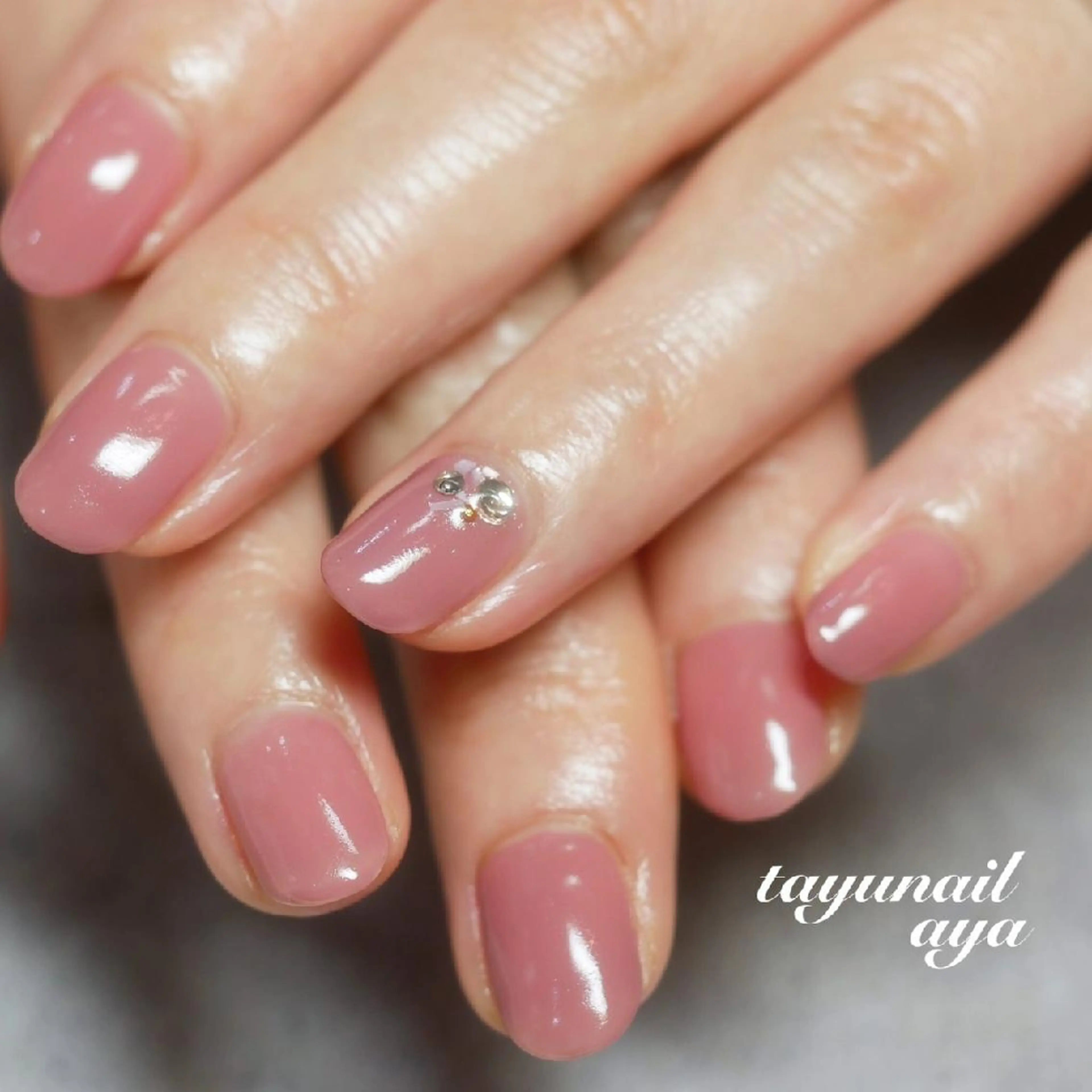 ネイル ブルー ジェルネイル ワンカラーネイル パラジェル ピンク ネイルサロン 【たゆnail】のネイルデザイン