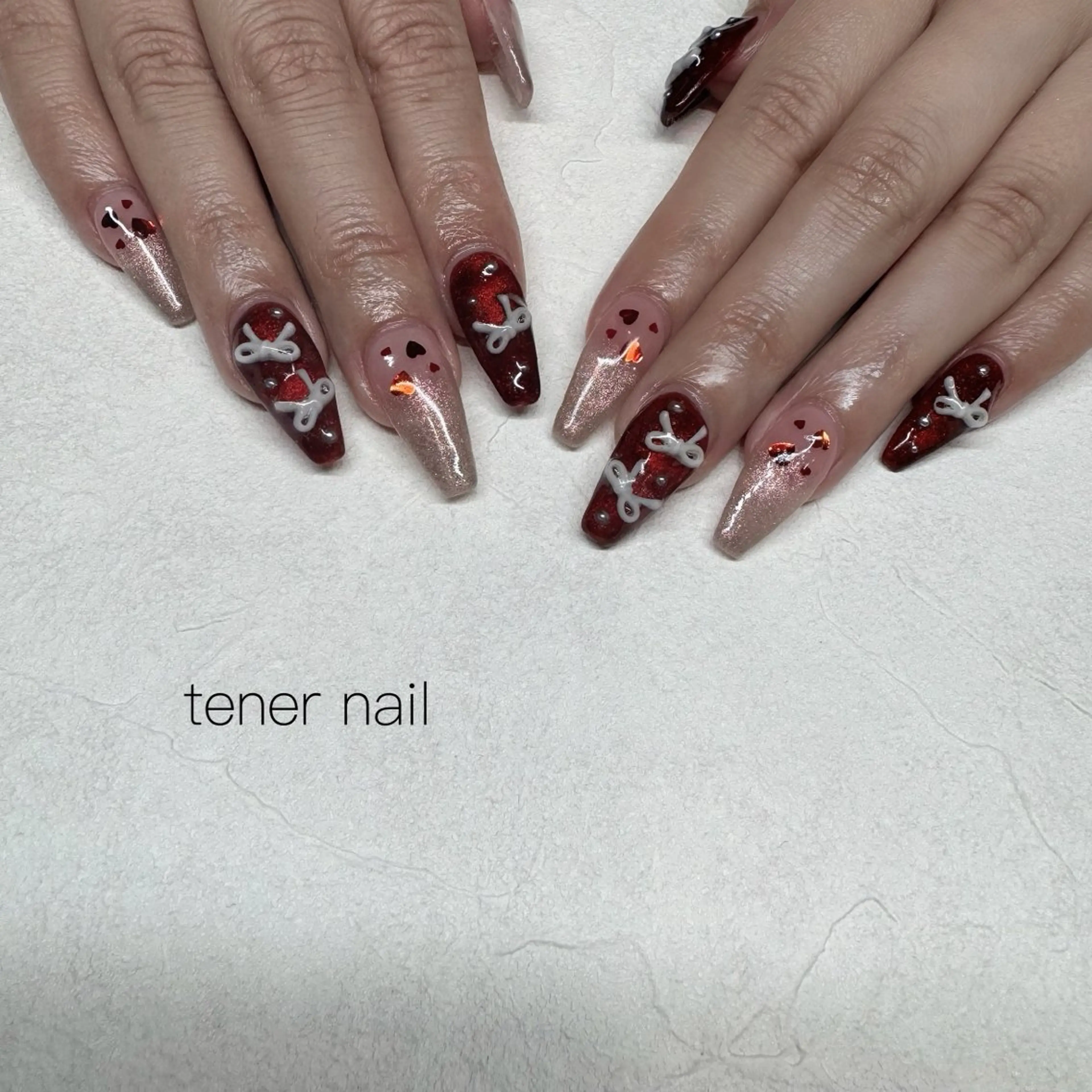 ネイル ハート ホログラムネイル リボン ハンドネイル テネルネイル tener nailのネイルデザイン