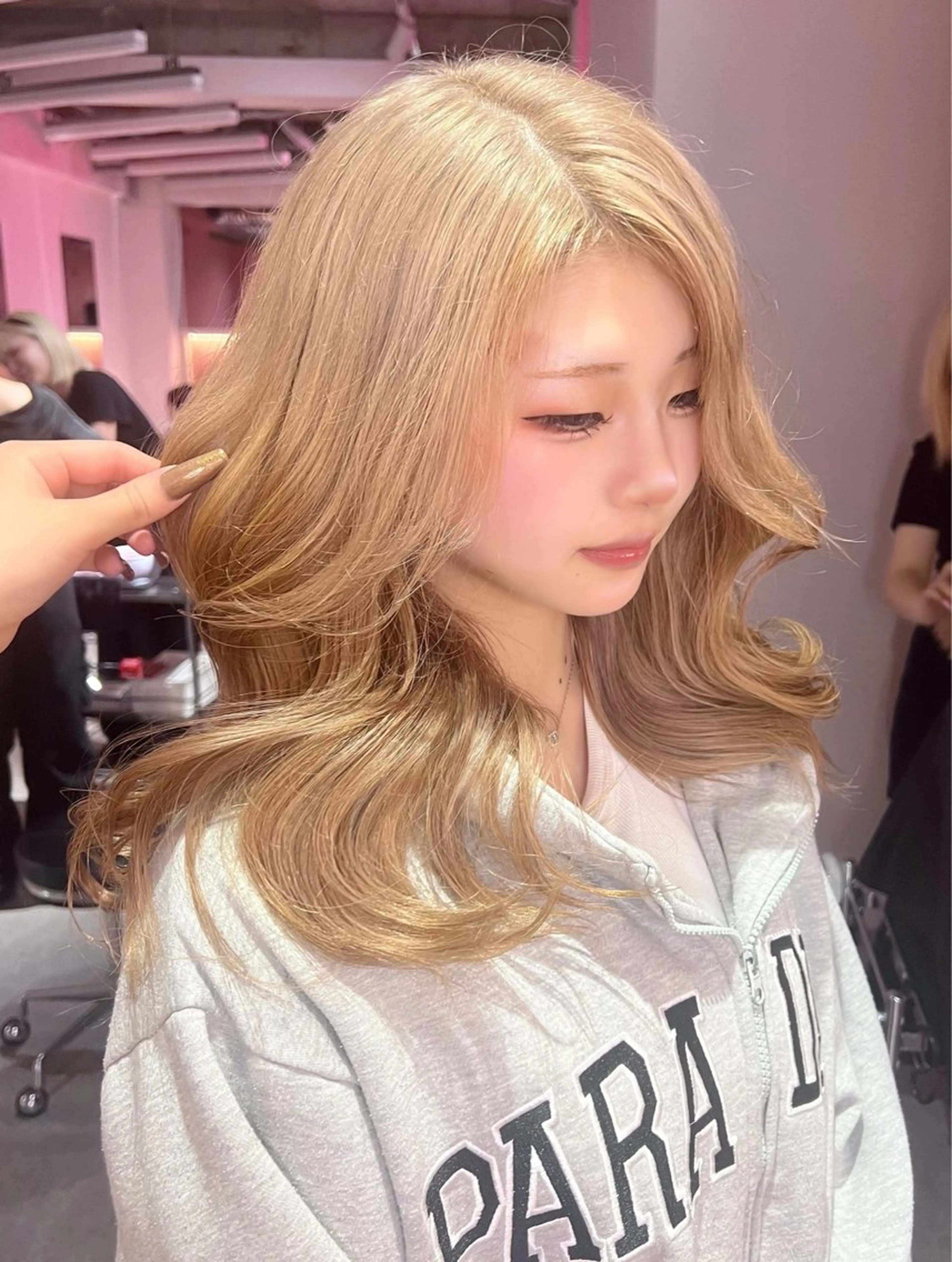 セミロング ヘアカラー トリートメント sara/名古屋 ／ハイトーンのヘアスタイル