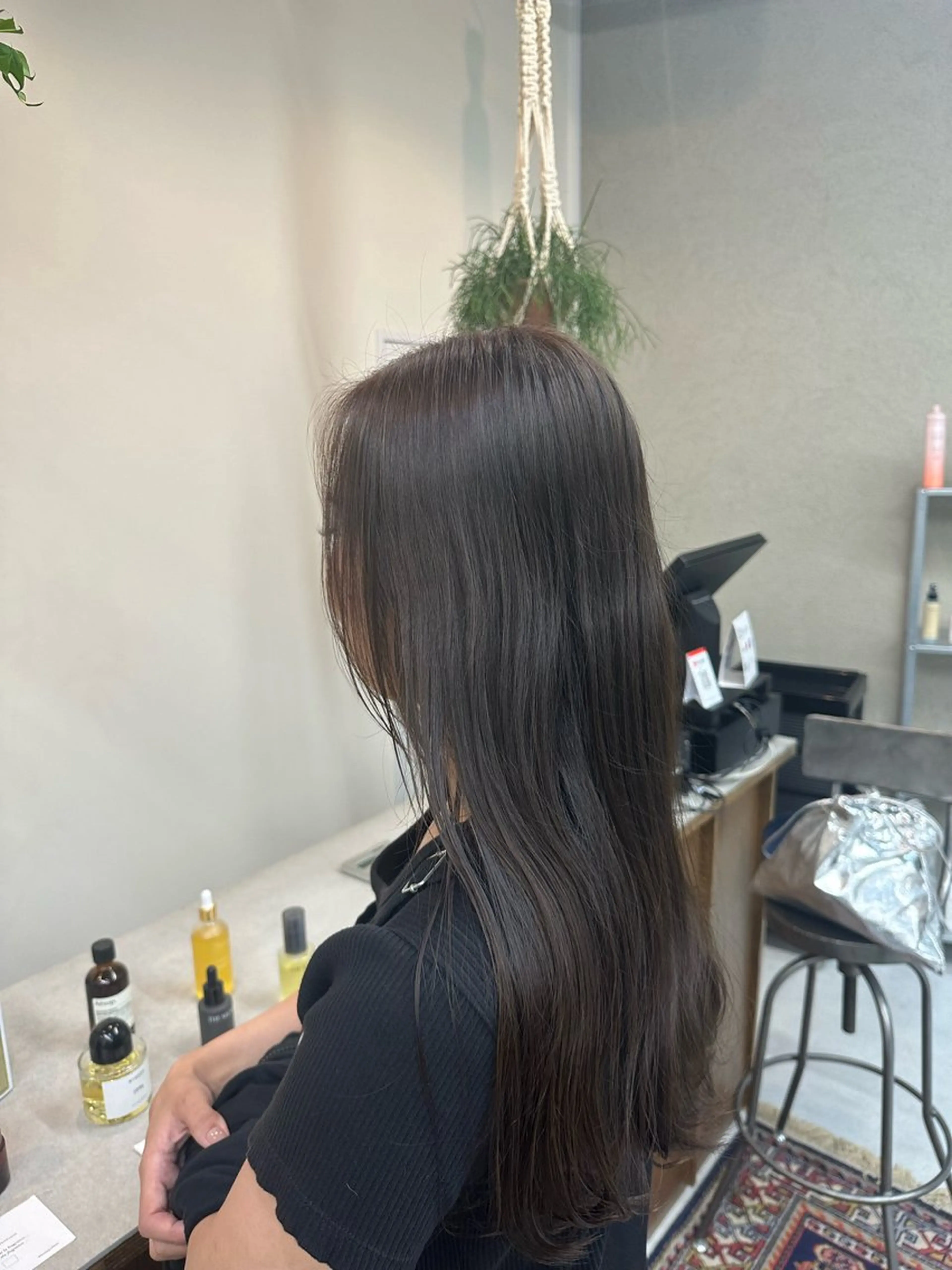 ロング カラー グレージュ オリーブグレージュ オリーブグレー Shiro RENのヘアスタイル