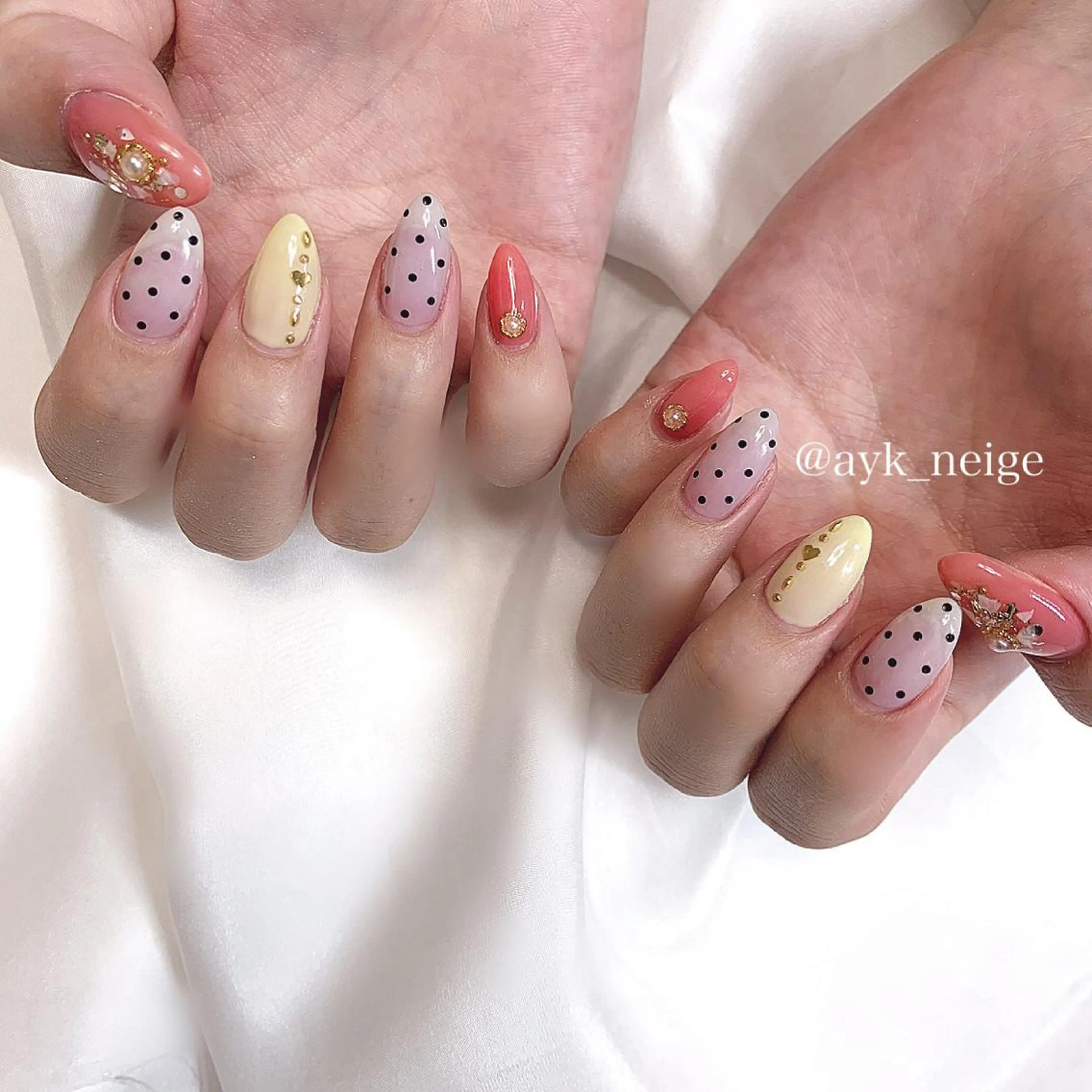 ネイル フットネイル 氷ネイル・うるうるネイル 韓国ネイル マグネットネイル 冬ネイル n'eige nail所属・大谷 綾香のネイルデザイン