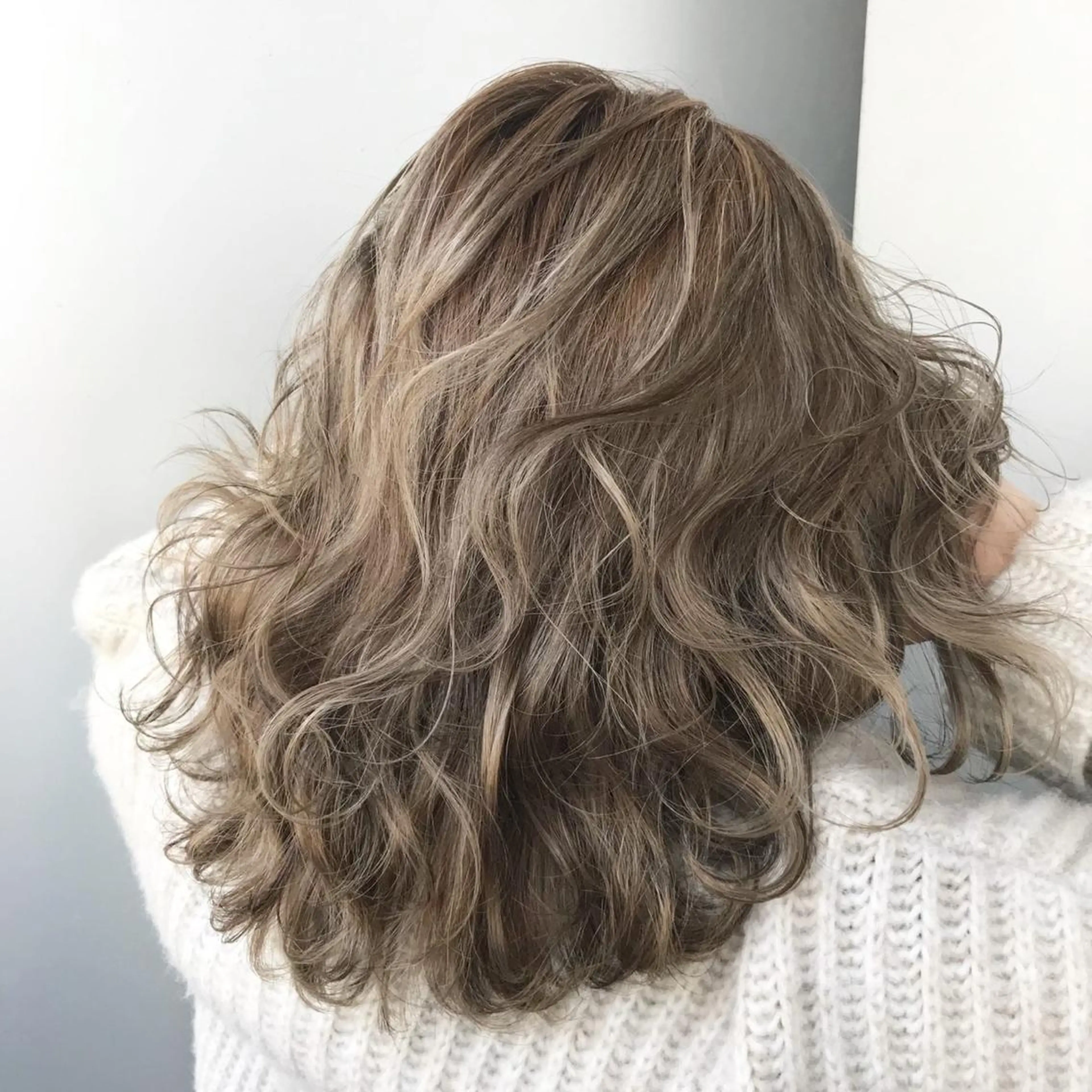 ミディアム カラー ヘアアレンジ 透明感カラー ハイライトカラー ハイライト 【公式】amble luxe池袋東口🩷のヘアスタイル