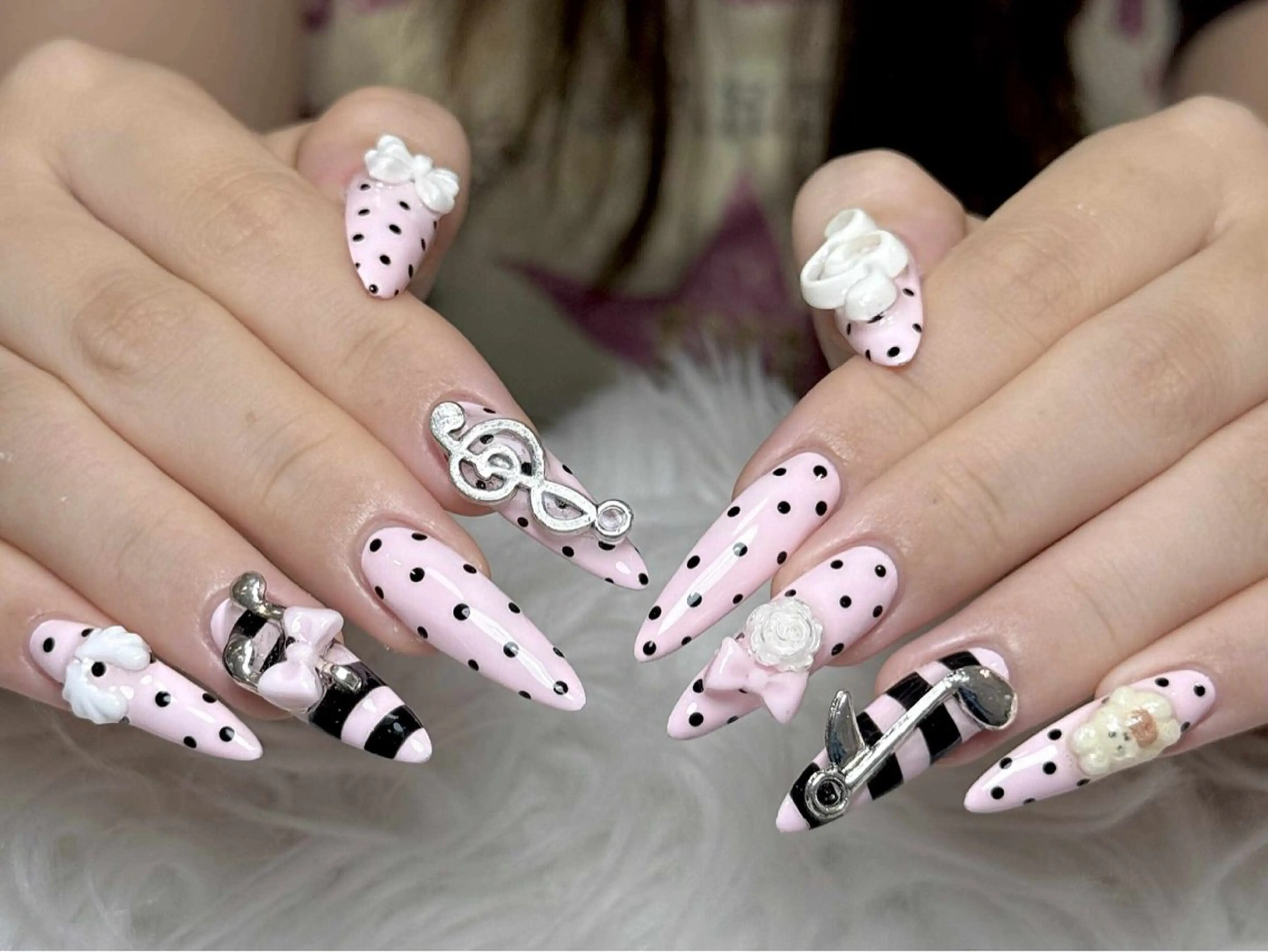 ネイル フレンチネイル ジェルネイル キラキラネイル 韓国ネイル レース Julli NailStudioのネイルデザイン