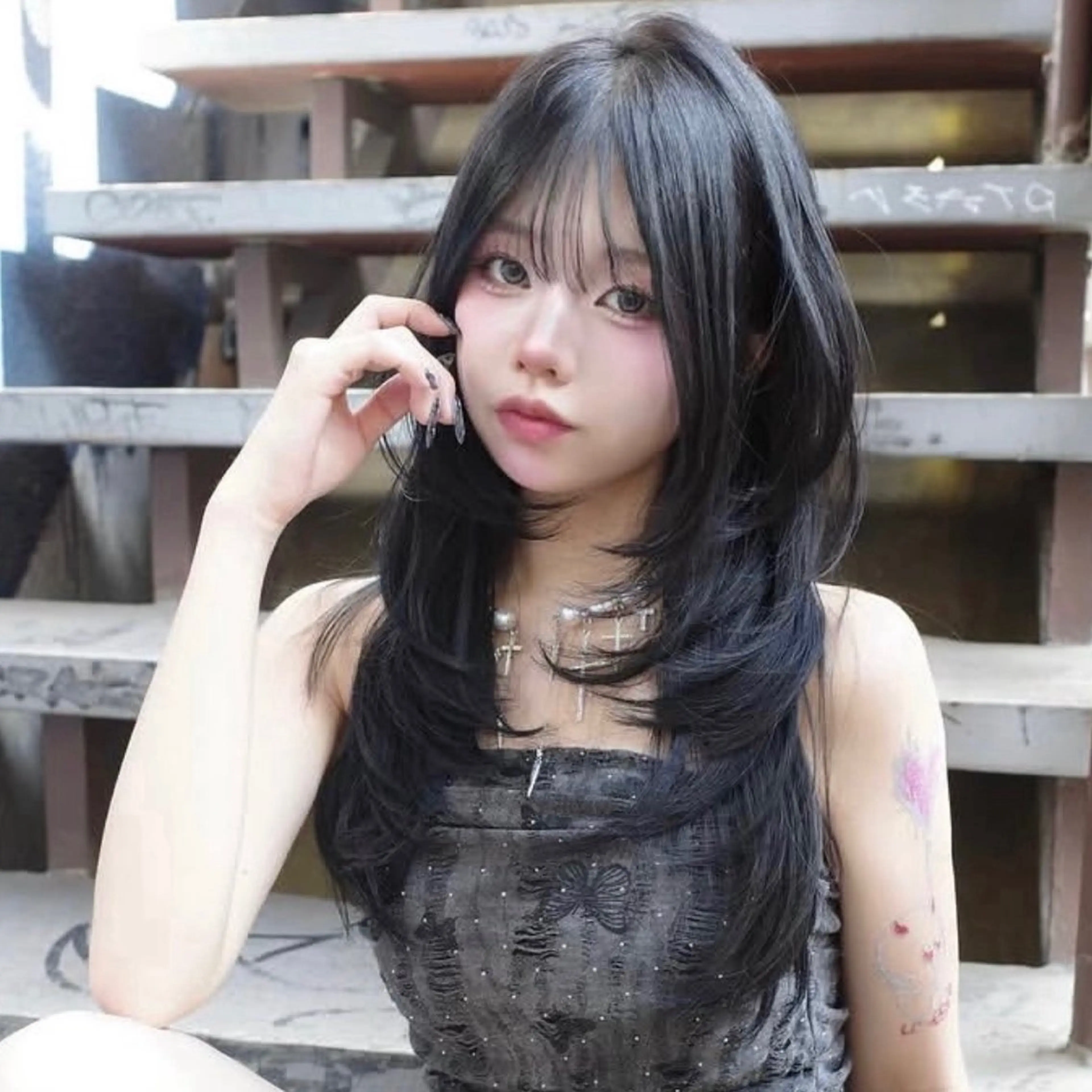 ロング くびれヘア 顔周りカット ハイレイヤー 韓国風ヘア レイヤーカット カット ヘアカラー がわ/ハイレイヤー /ハイトーンカラーのヘアスタイル