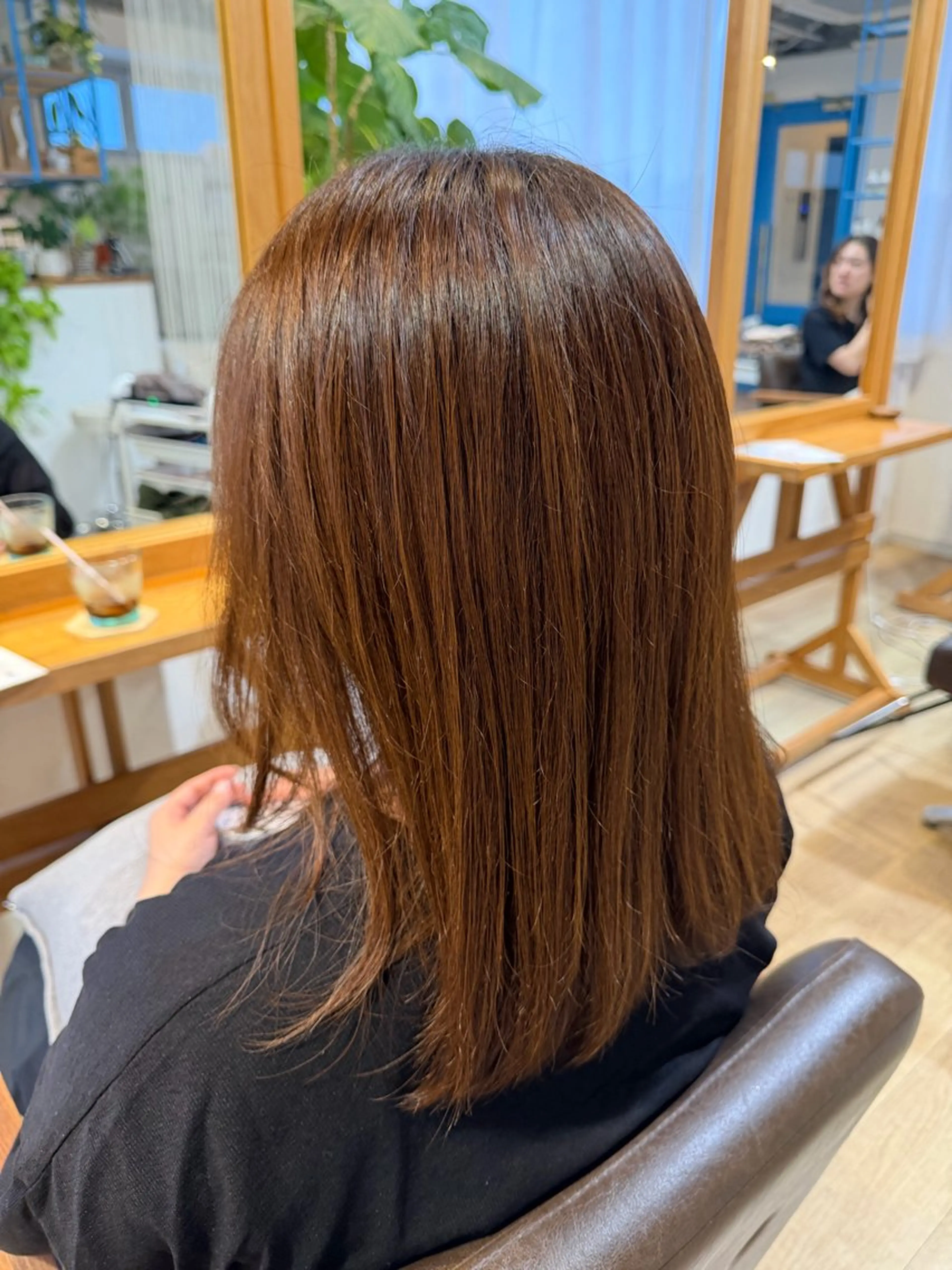 ミディアム トリートメント ヘッドスパ RENA｜透明感 カラー×癒しスパのヘアスタイル