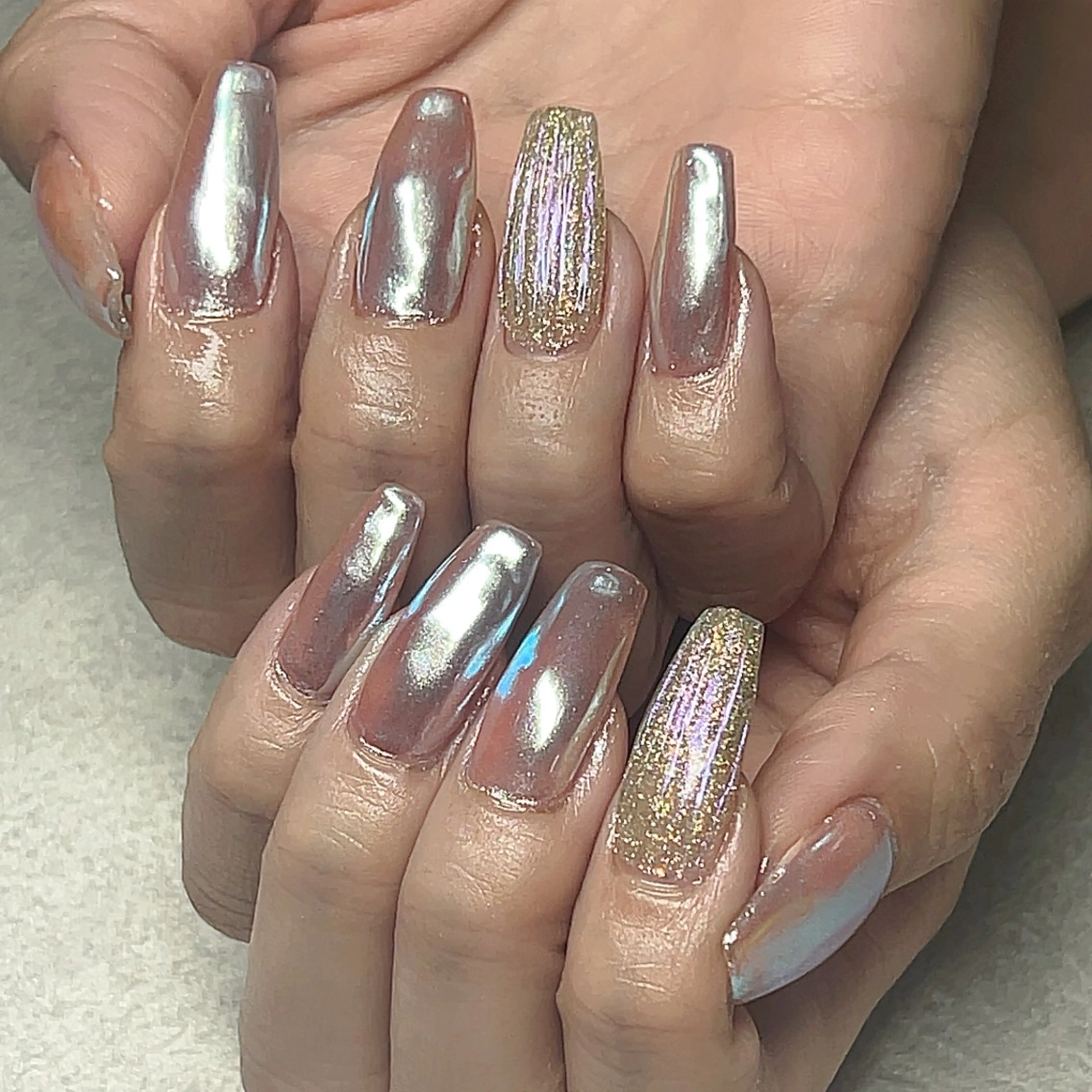 ネイル ミラーネイル Lefreak (レフリーク).のネイルデザイン