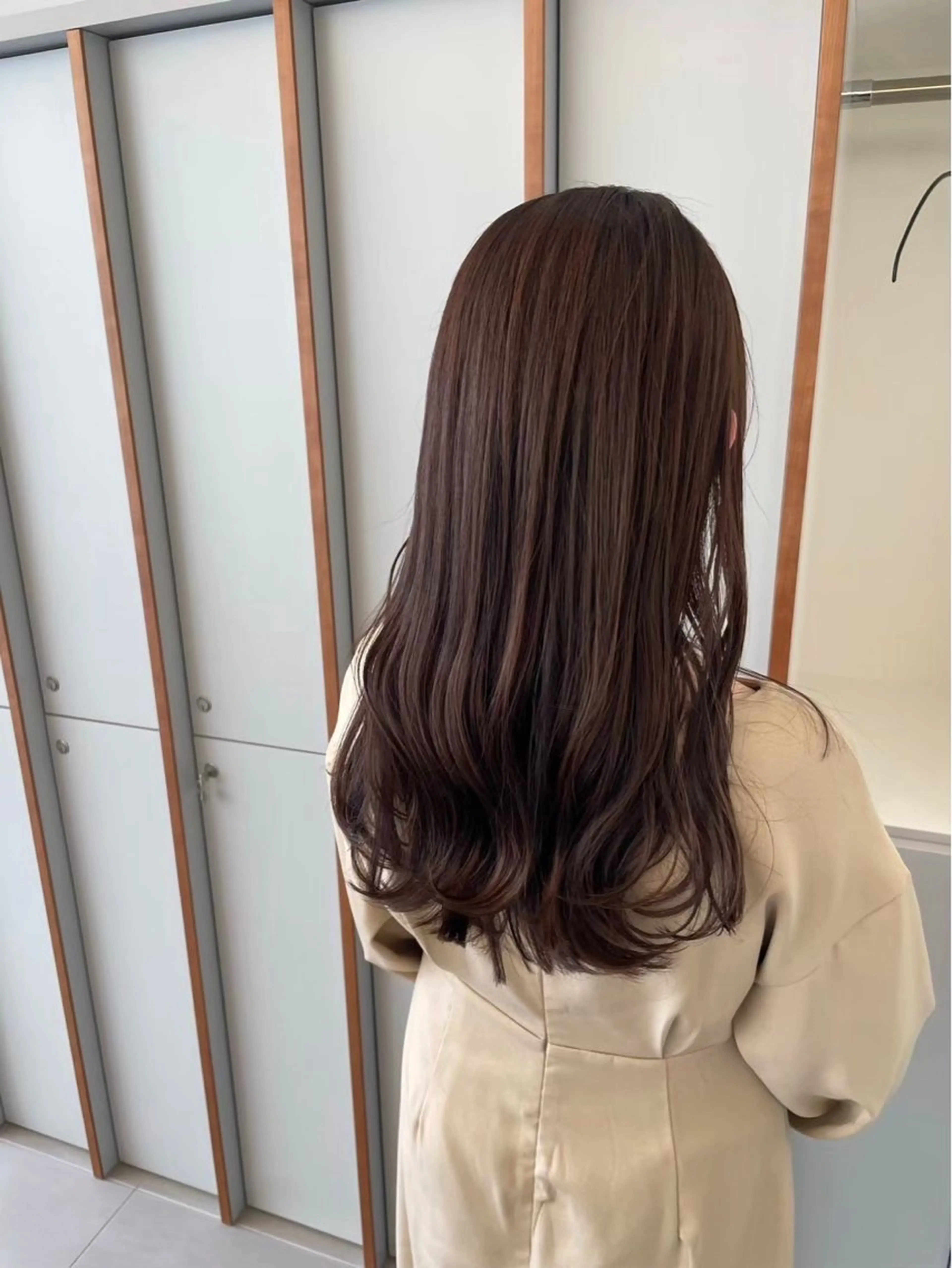 セミロング 💡レイヤーカット/ グレージュ松本隼人のヘアスタイル