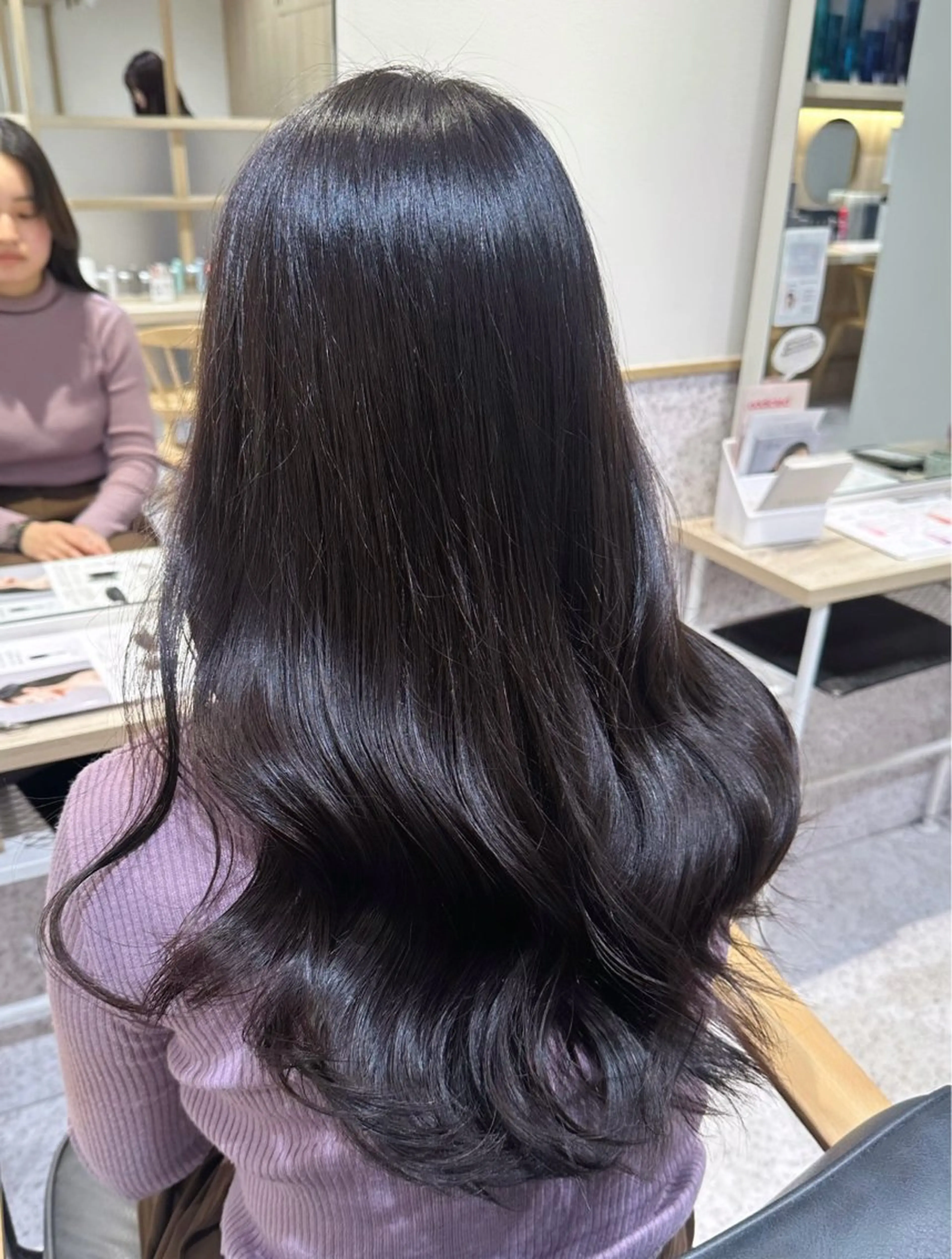 ヘアカラー 透明感/艶カラー 🫧 ユイナのヘアスタイル