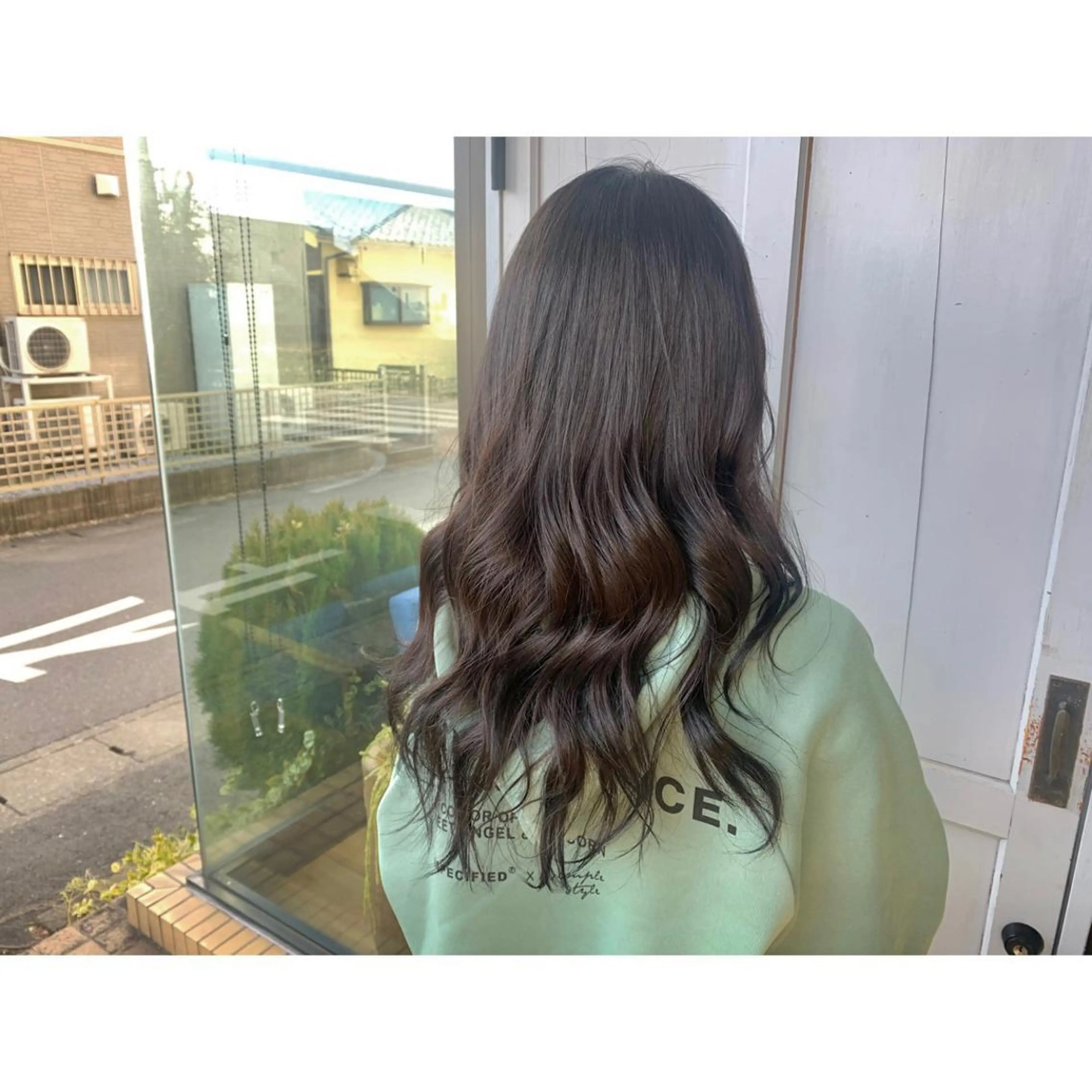 ロング カラー ヘアカラー トリートメント ツキダテ ユイのヘアスタイル