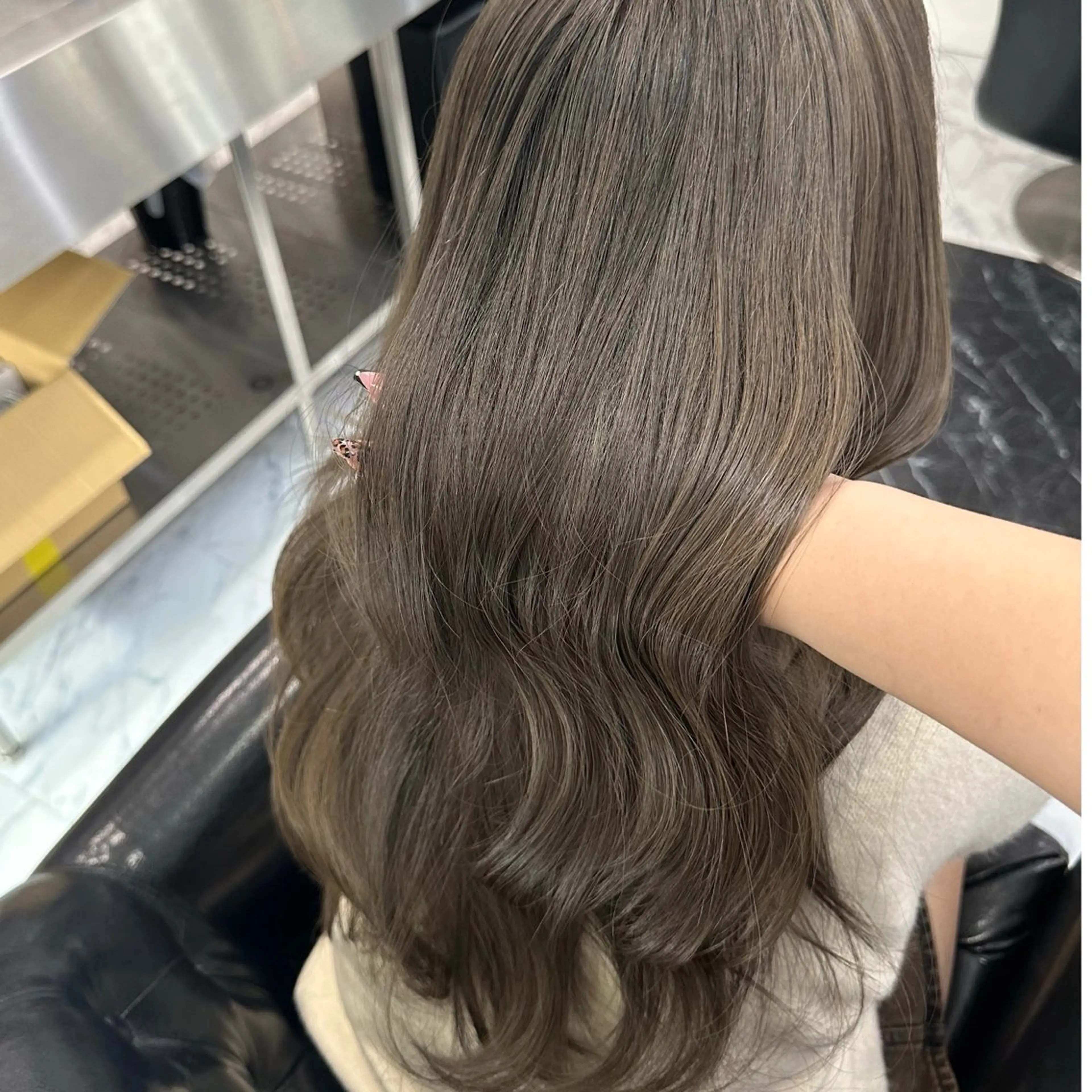 ロング DEAN AYAのヘアスタイル