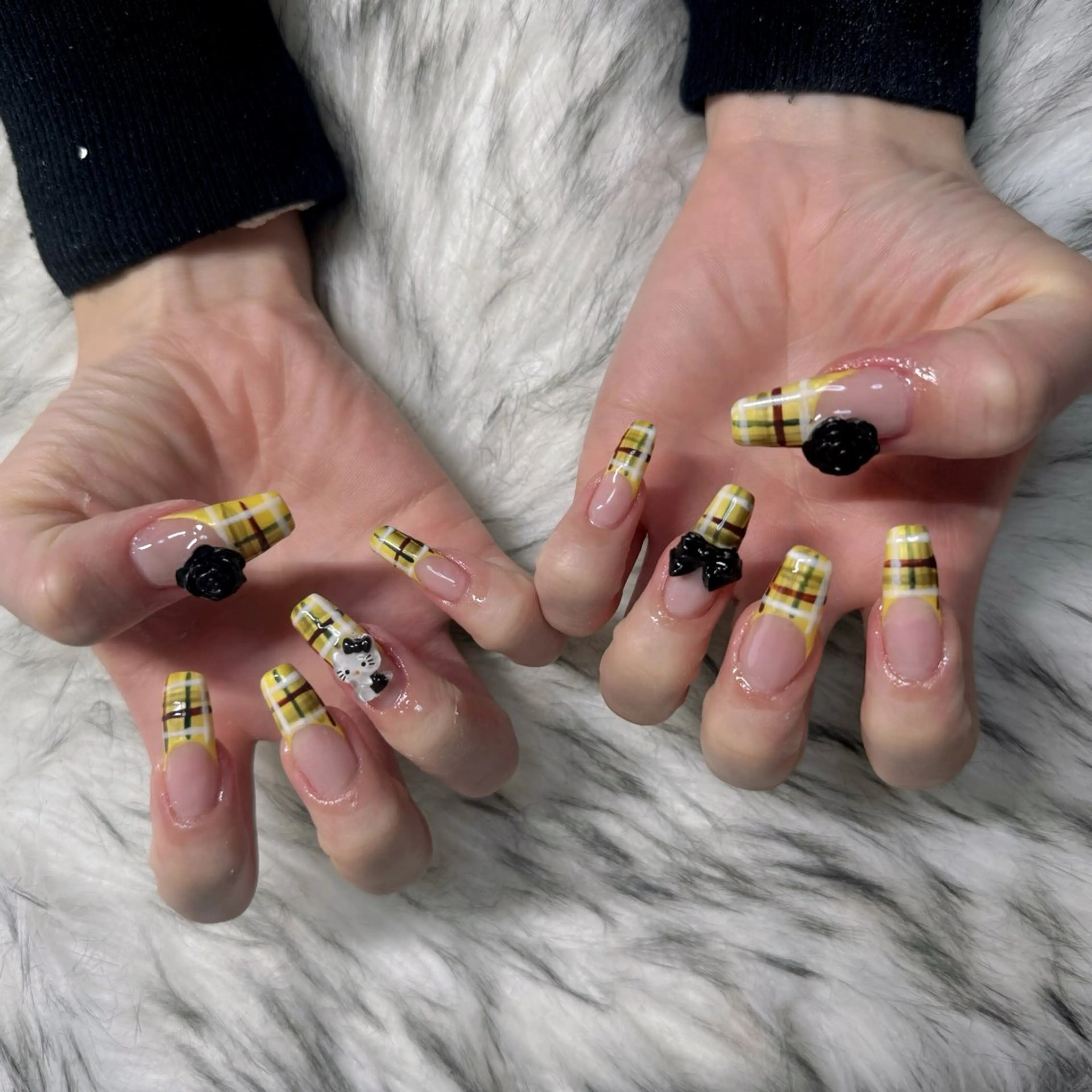 ロング ハンドネイル mao .のネイルデザイン