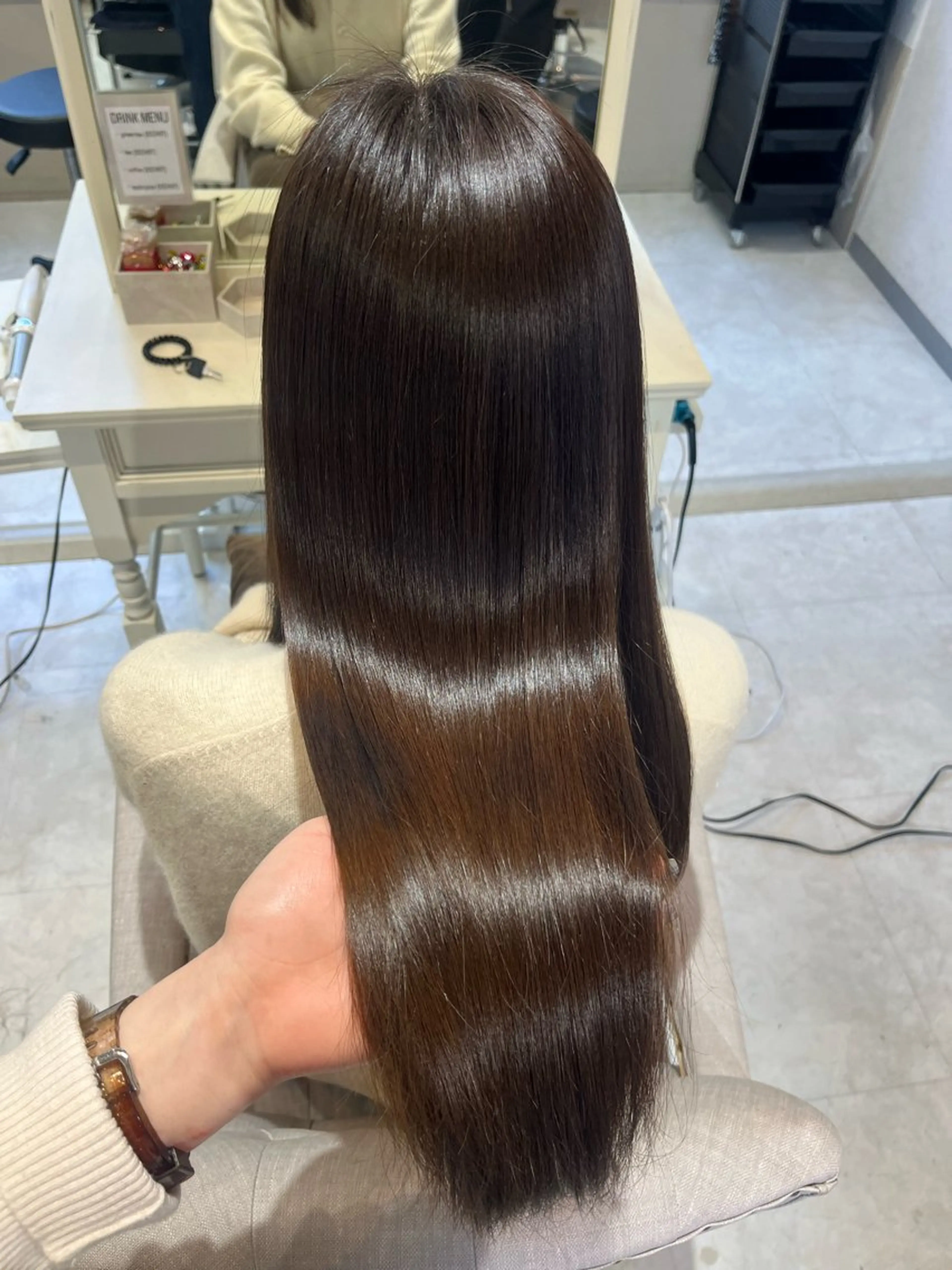 ロング 酸性縮毛矯正 Coreすずのヘアスタイル