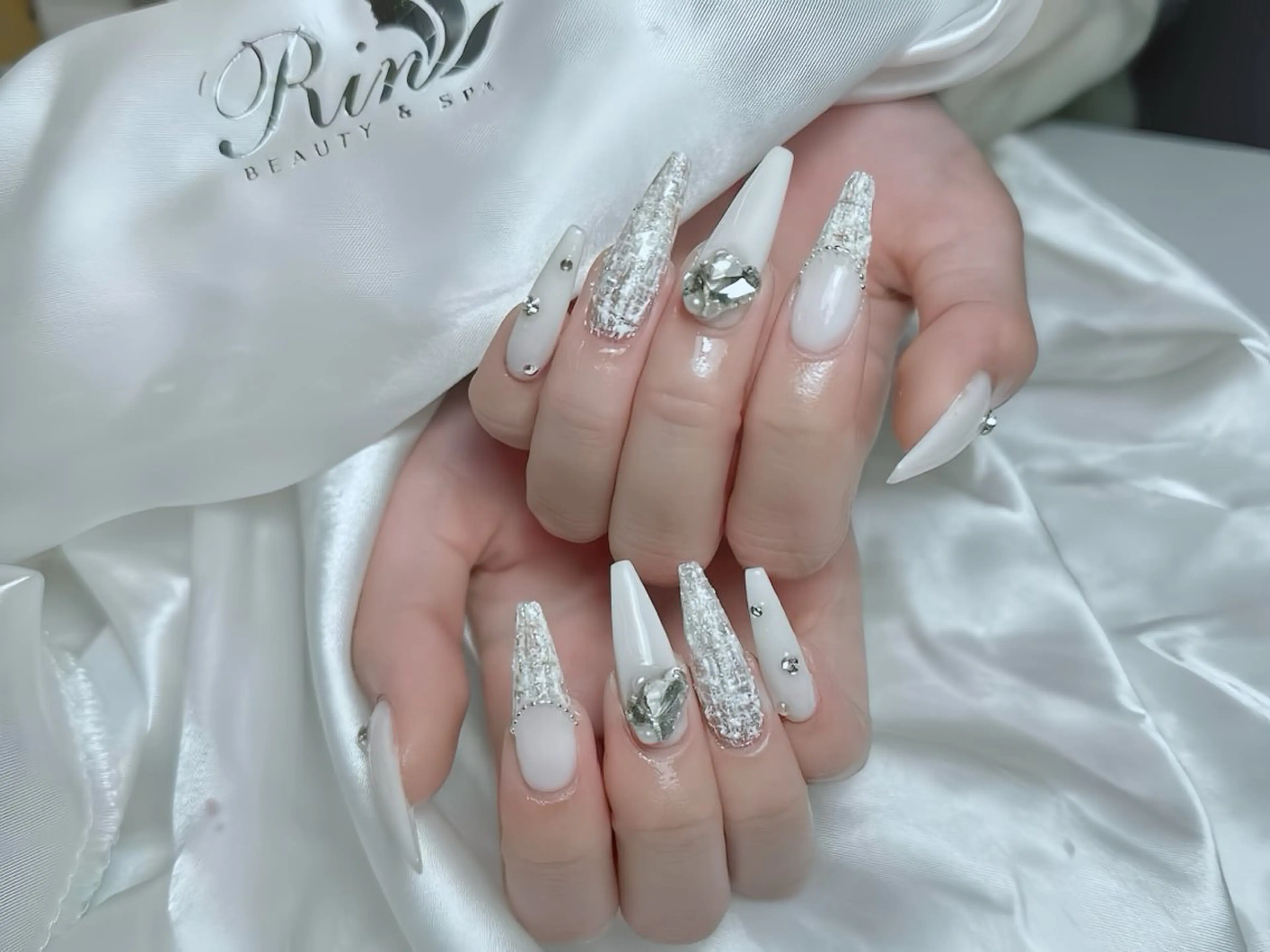 ネイル チークネイル フラッシュネイル フラワーネイル フットネイル ジェルネイル ハンドネイル Rin Nail Shinokuboのネイルデザイン