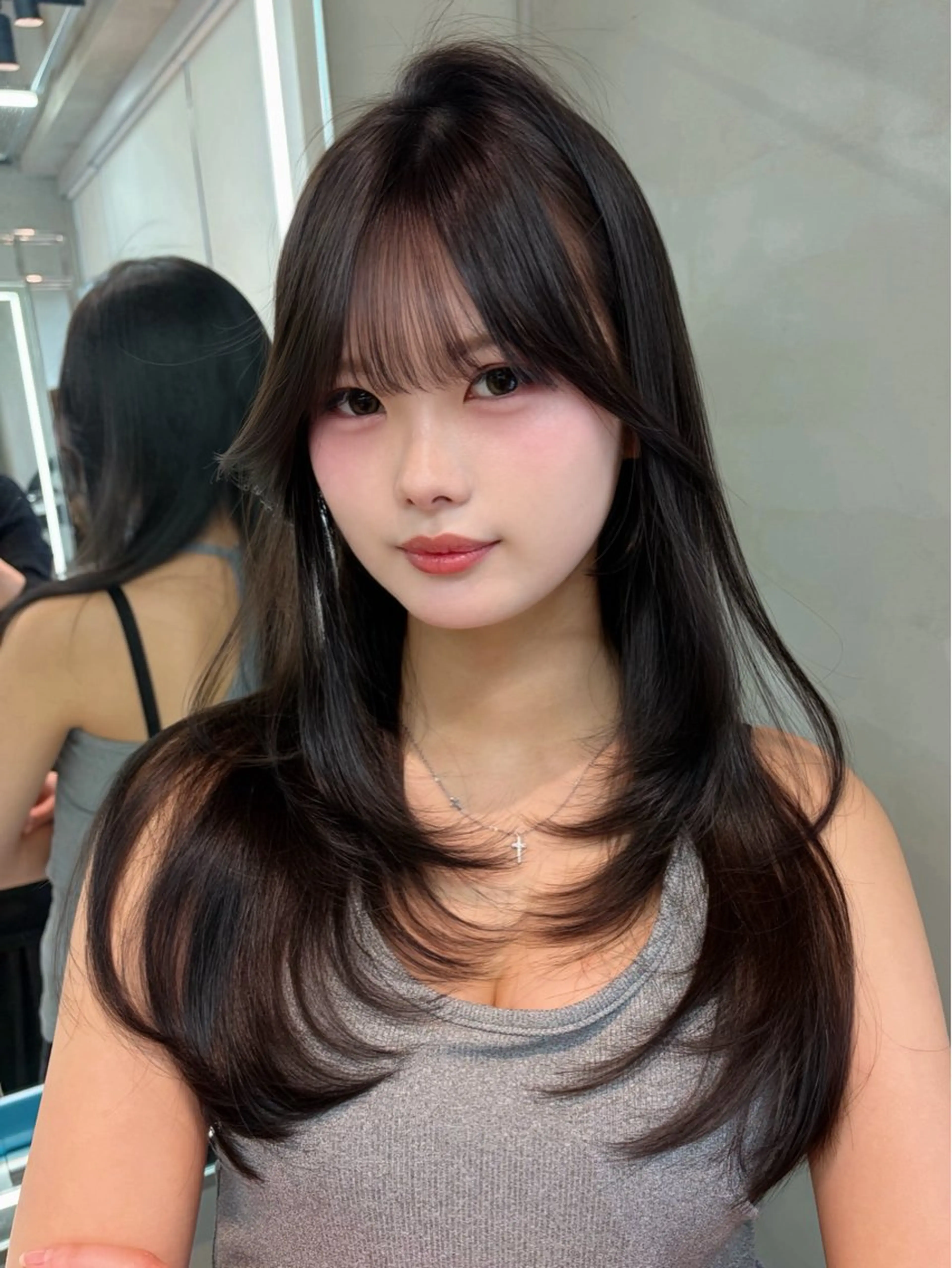 ミディアム カラー ヘアアレンジ ベージュカラー ブリーチ 透明感カラー ブリーチなしカラー 髪質改善 【博多髪質改善】 吉村　清志のヘアスタイル