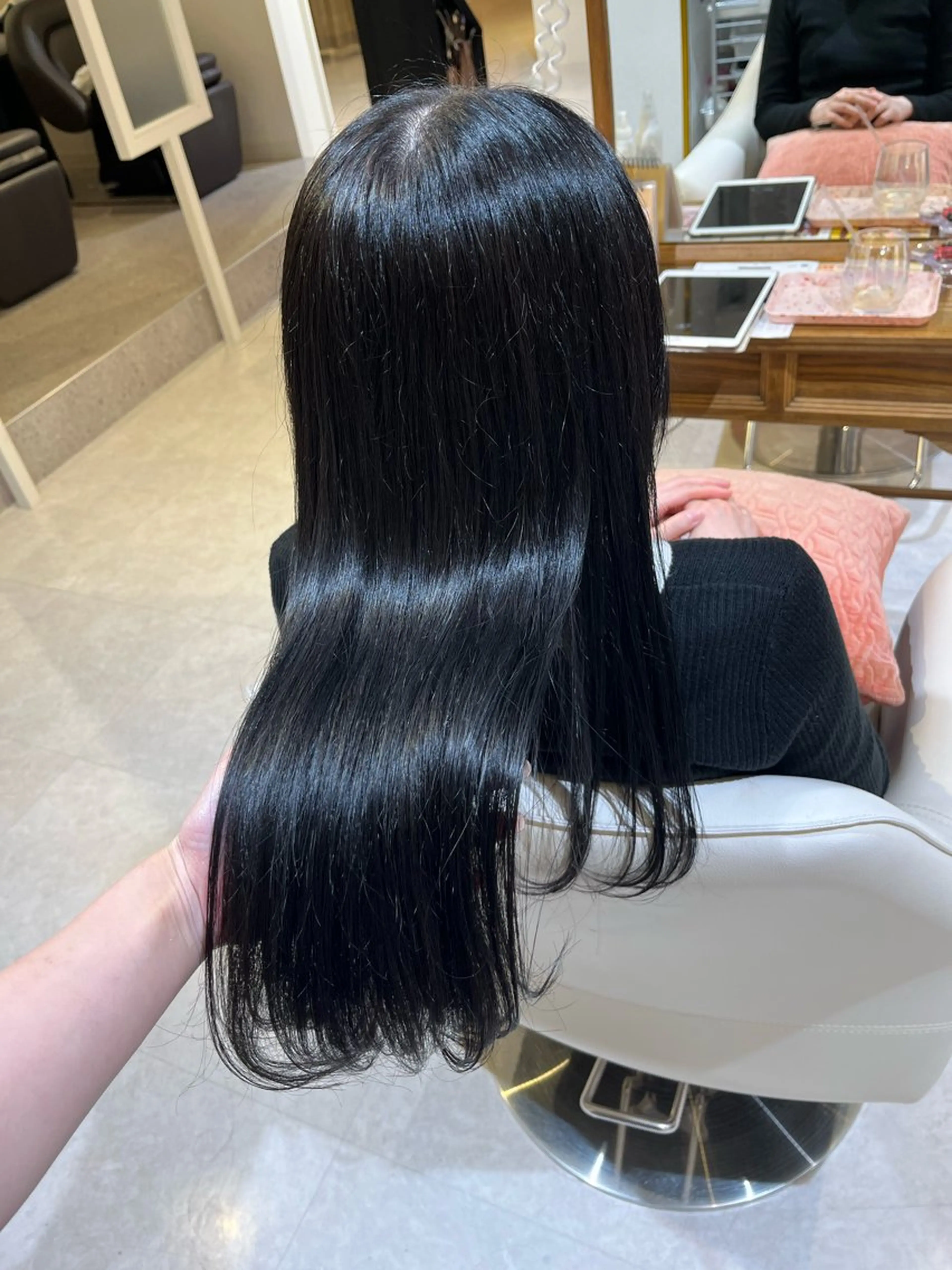 セミロング ヘアカラー 梛木 唯のヘアスタイル