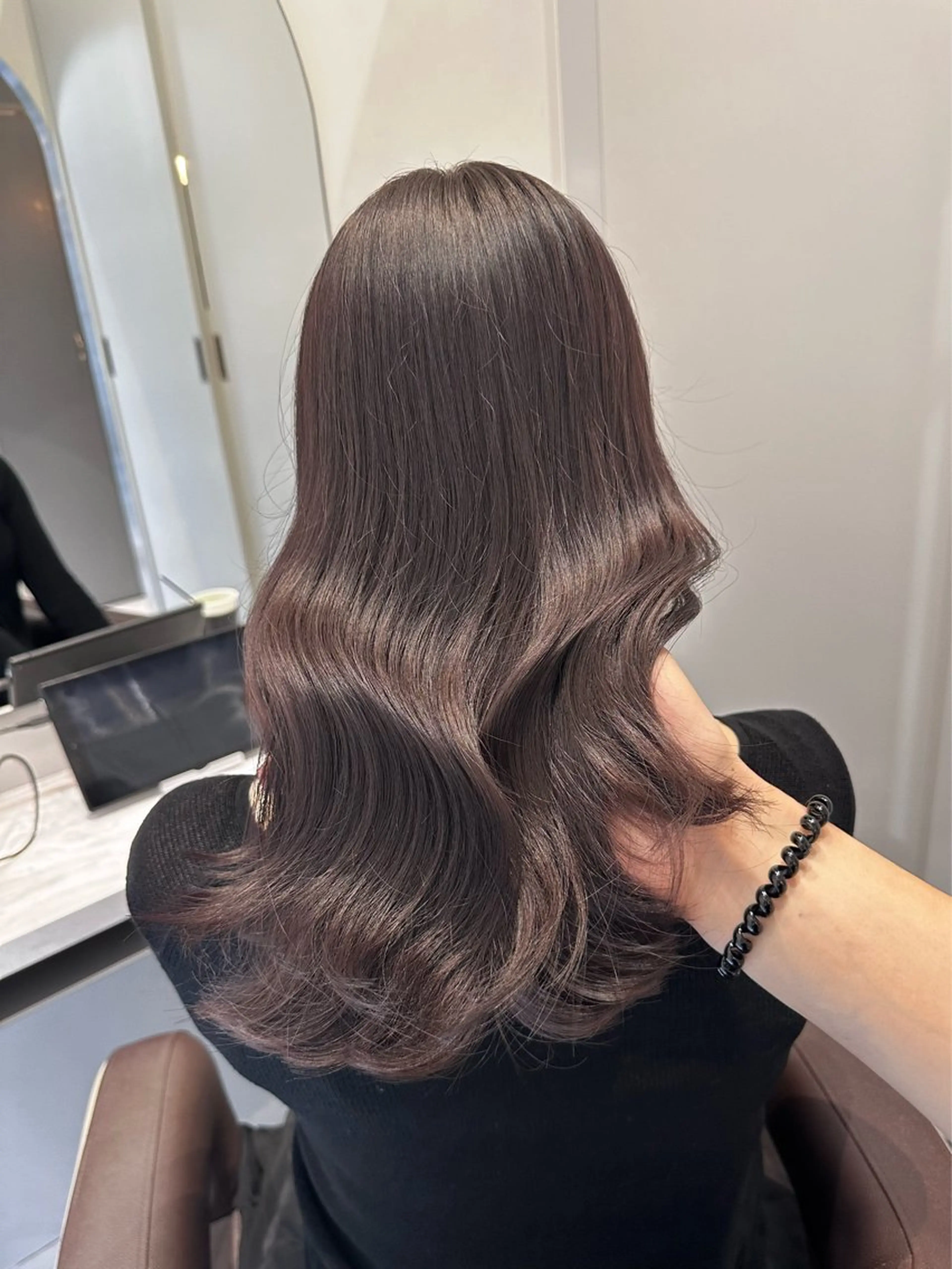ロング カラー ブリーチ グレージュ ラベンダーカラー ラベンダーグレージュ ラベンダーグレー ヘアカラー トリートメント LUMO所属・矢野 晃平のヘアスタイル
