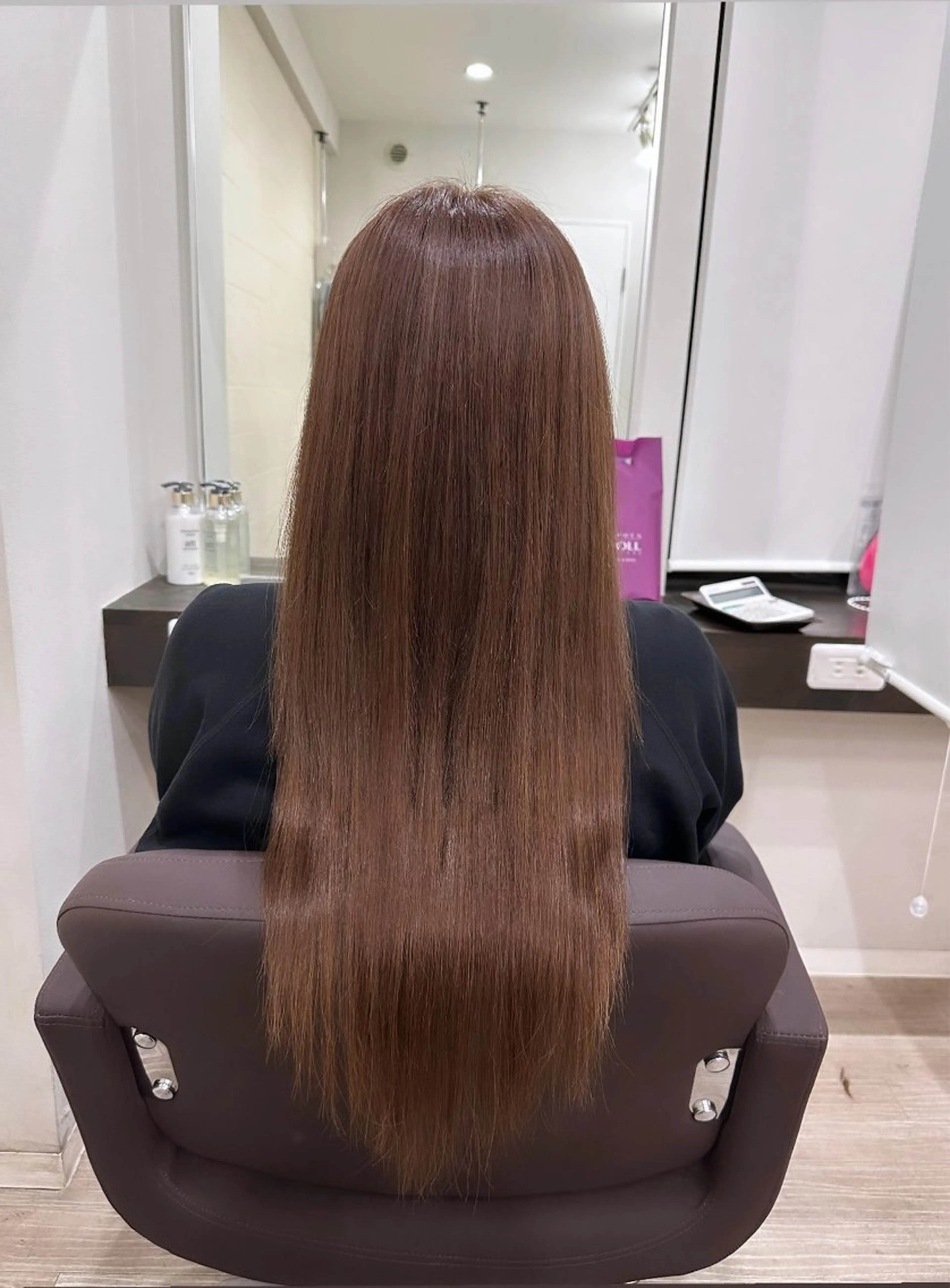 ロング TOMOMI /フロレゾンのヘアスタイル