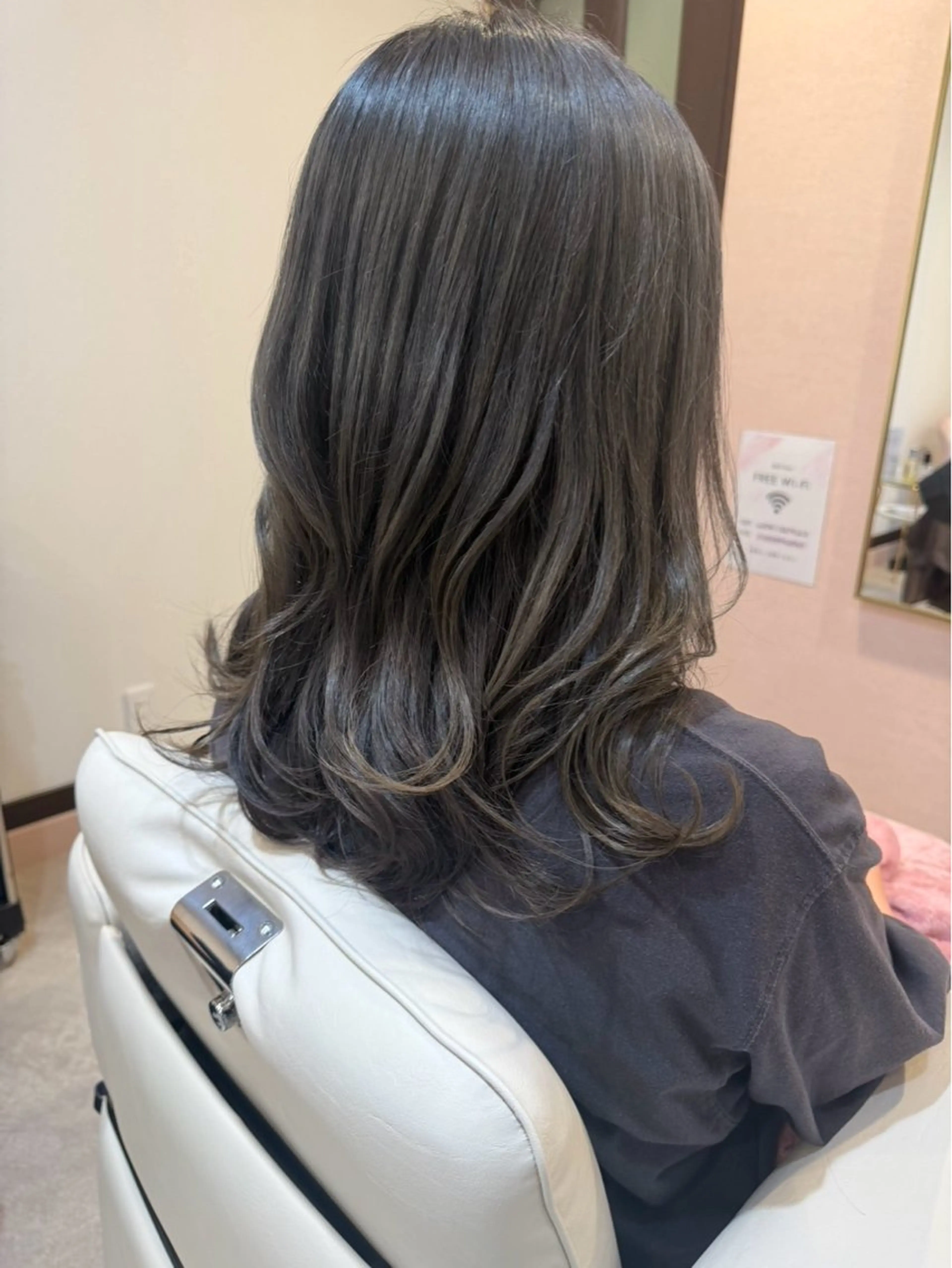 セミロング カット ヘアカラー Bell hair 🎀のヘアスタイル