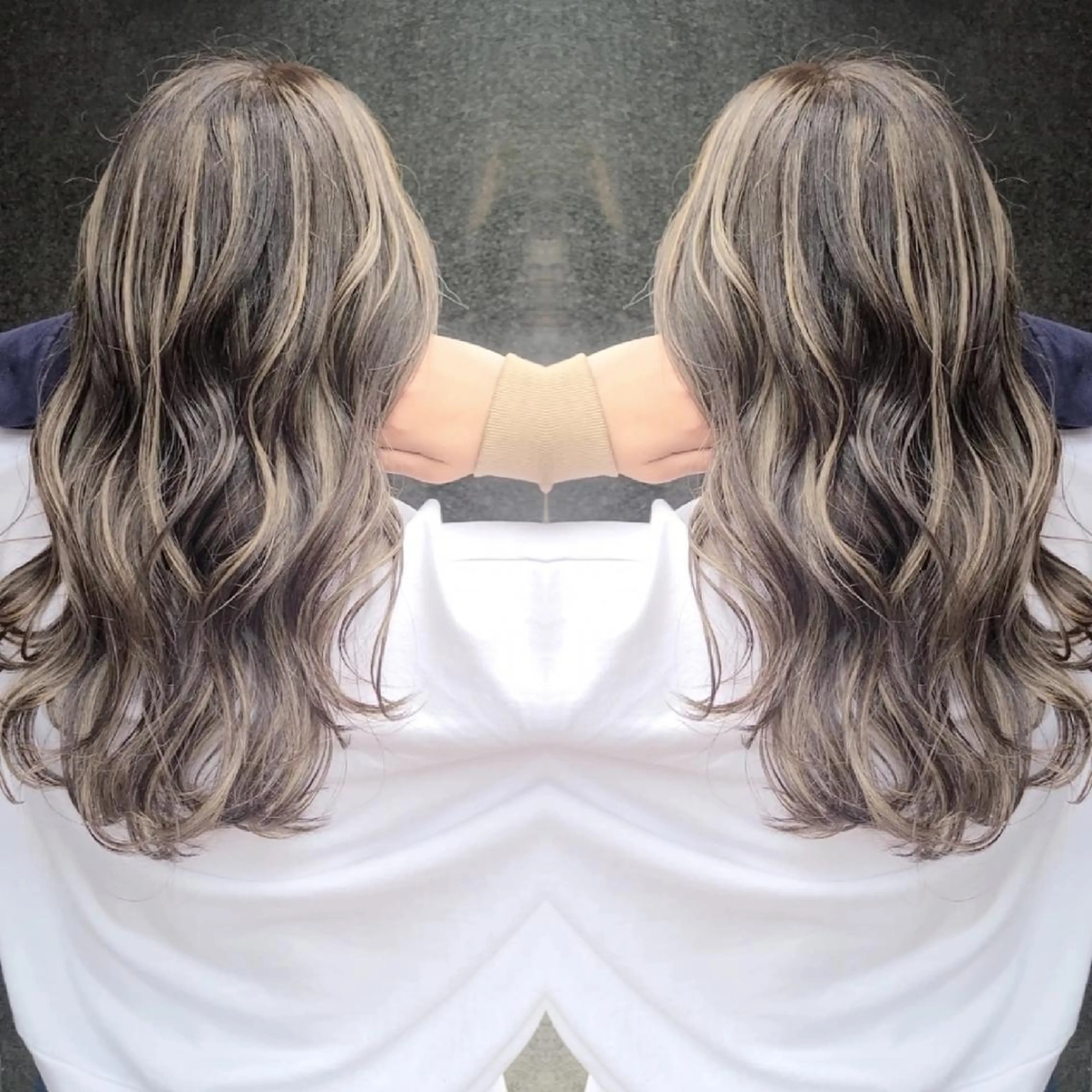 ロング カラー アッシュ アッシュグレー バレイヤージュ ベージュカラー ブリーチ カット ヘアカラー トリートメント cherie所属・バレイヤージュ/ ハイライト/大内格のヘアスタイル