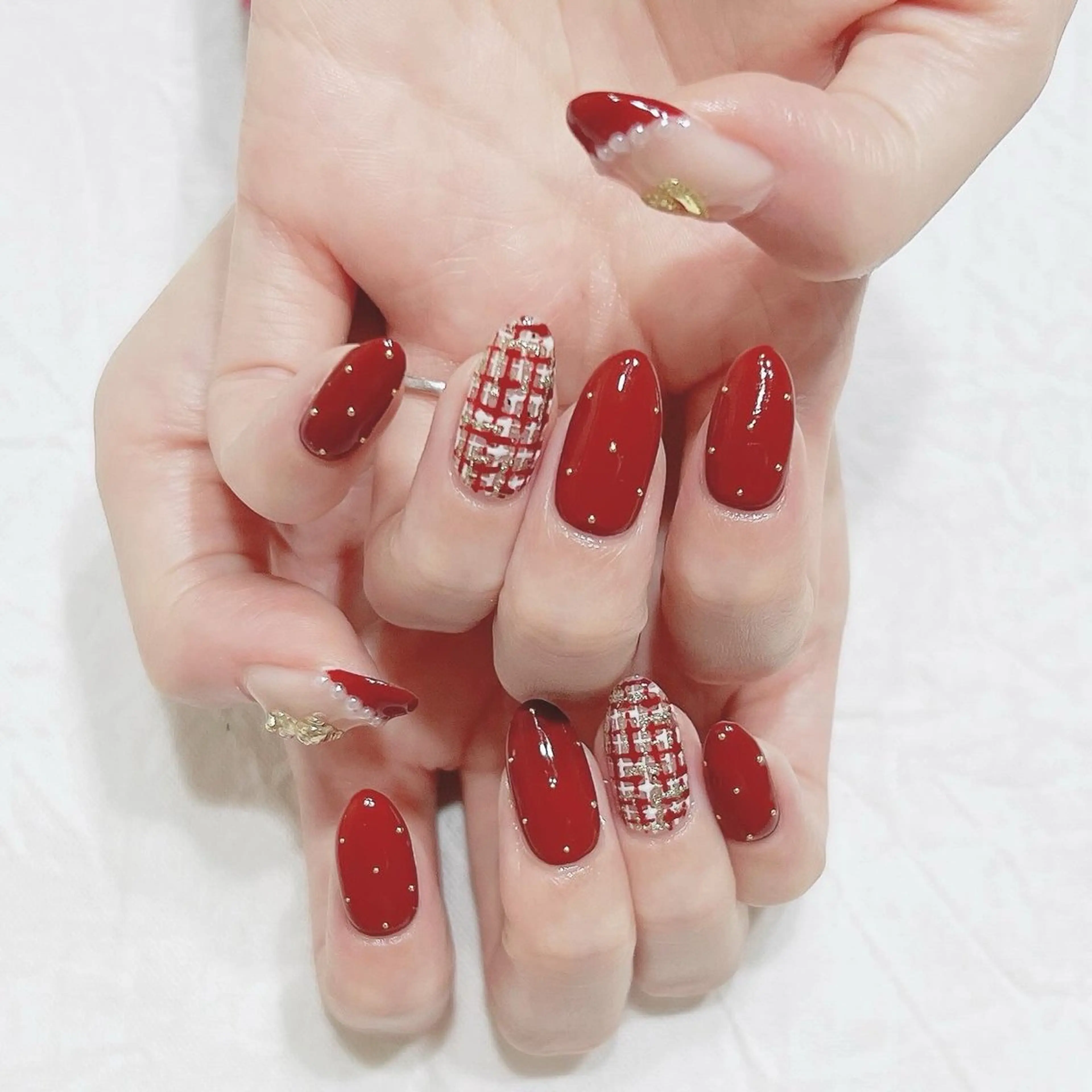 ネイル ボルドー ゴールド ツイードネイル 冬ネイル クリスマス ハンドネイル peaberry nailのネイルデザイン