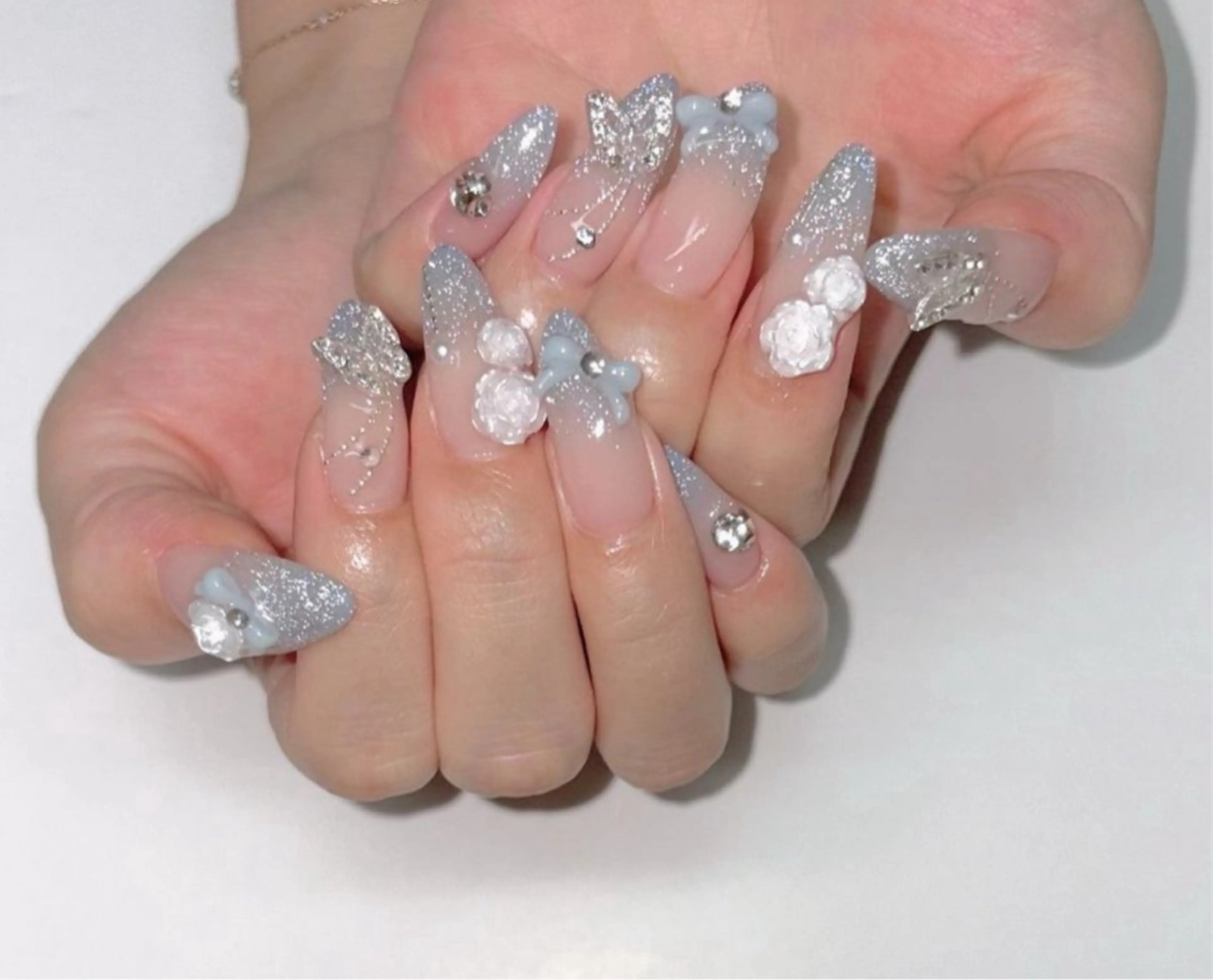 カラー グラデーションカラー ピンクカラー ハンドネイル AIN Nailのネイルデザイン