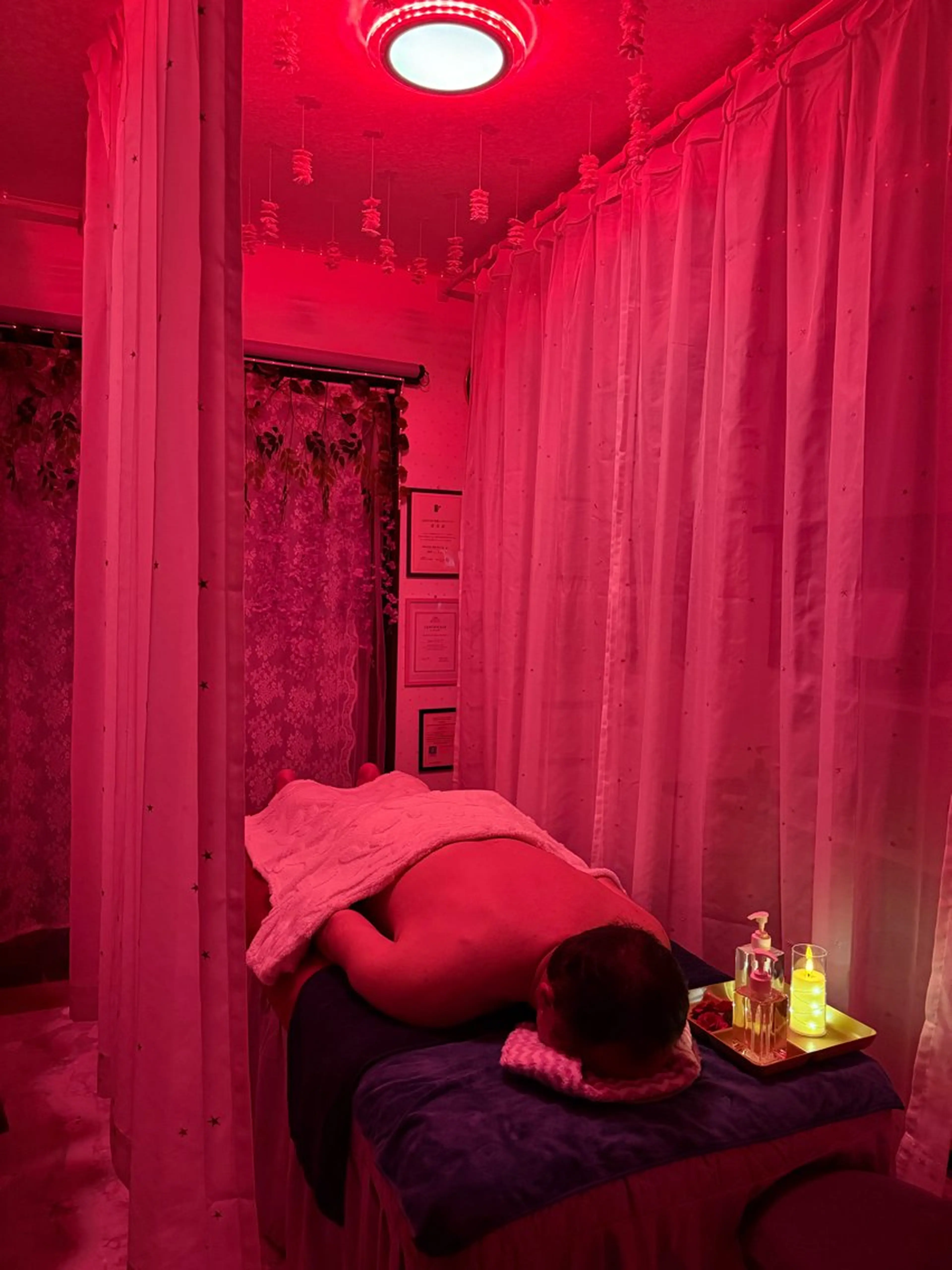 マッサージサロン AKIのネイルデザイン