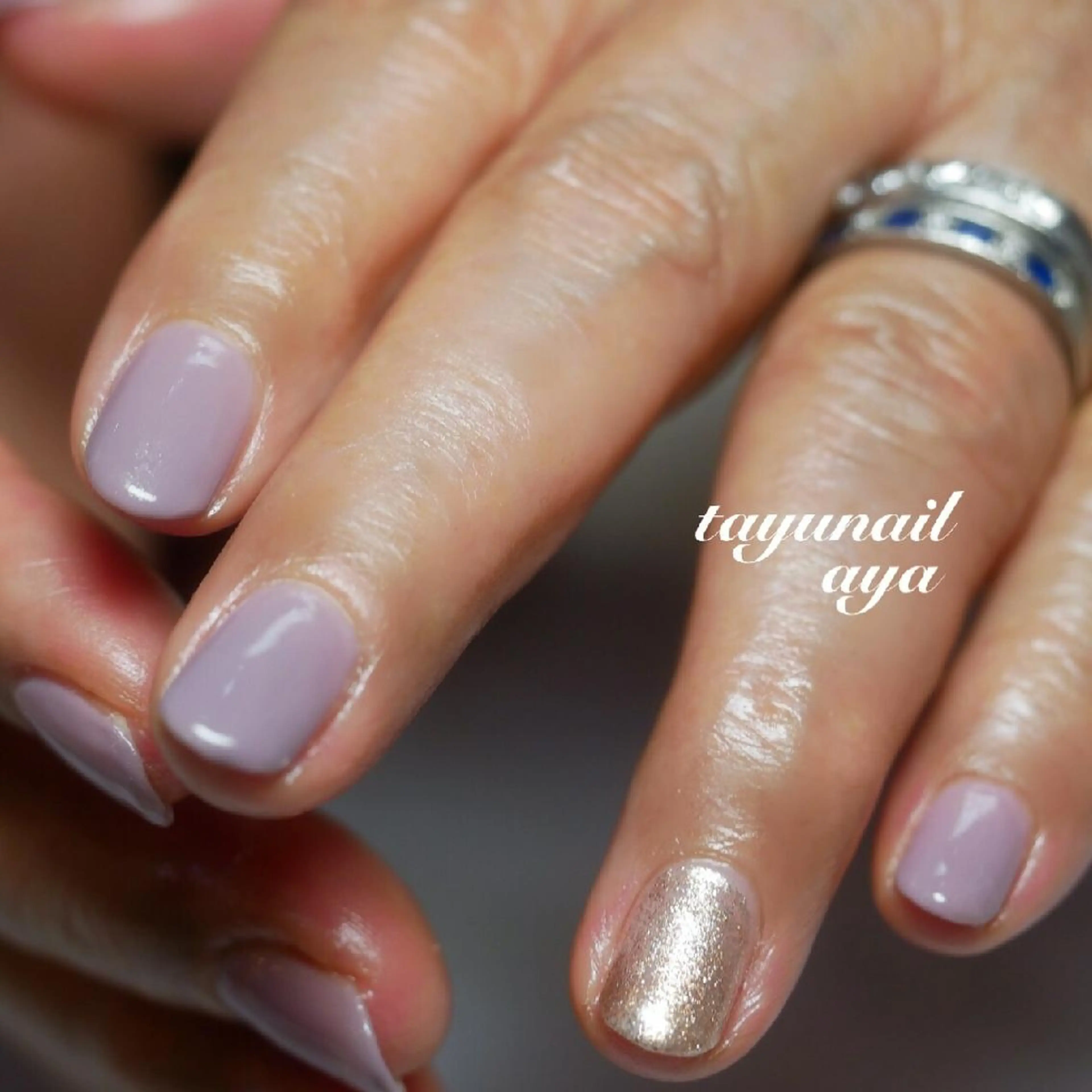 ネイル ブルー ジェルネイル ゴールド ワンカラーネイル パラジェル ネイルサロン 【たゆnail】のネイルデザイン
