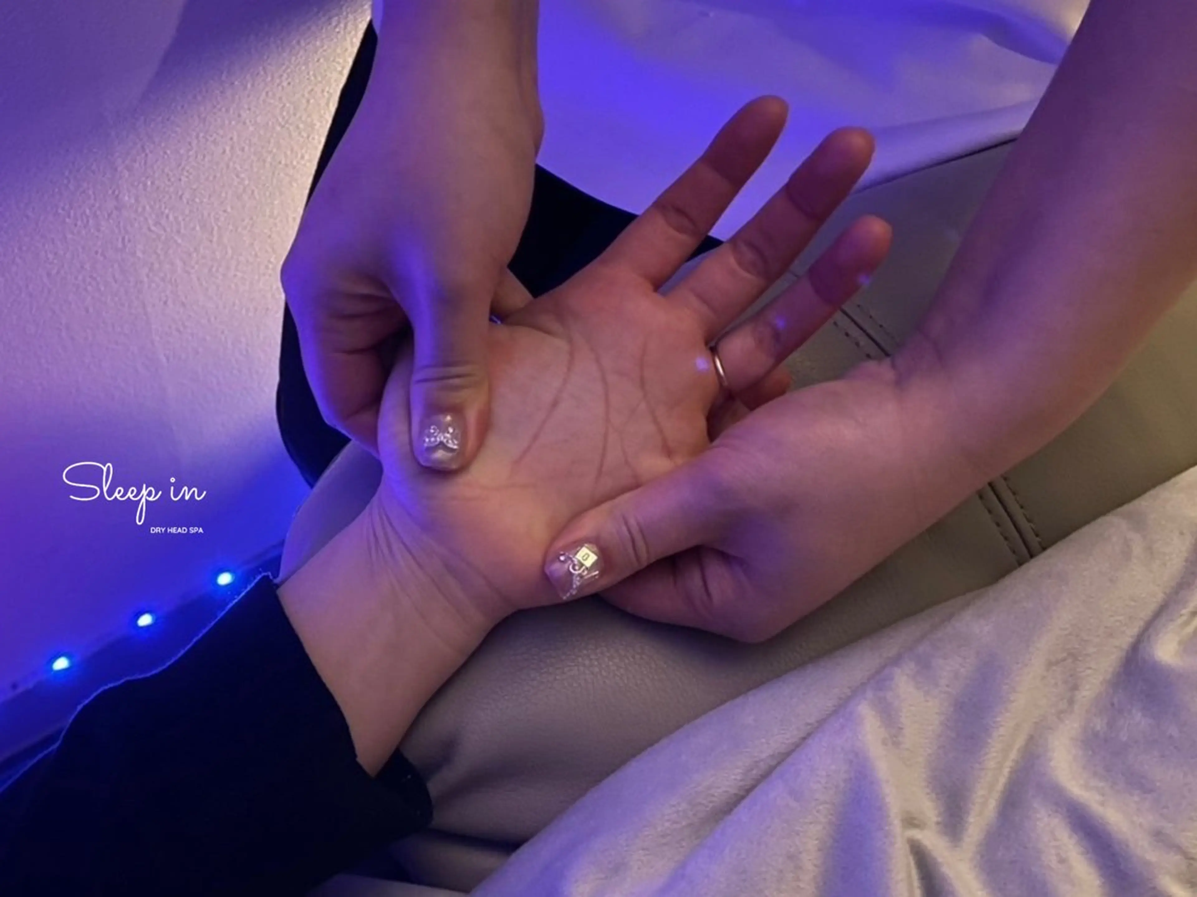 ドライヘッドスパ&ハンドケア75分コースの写真