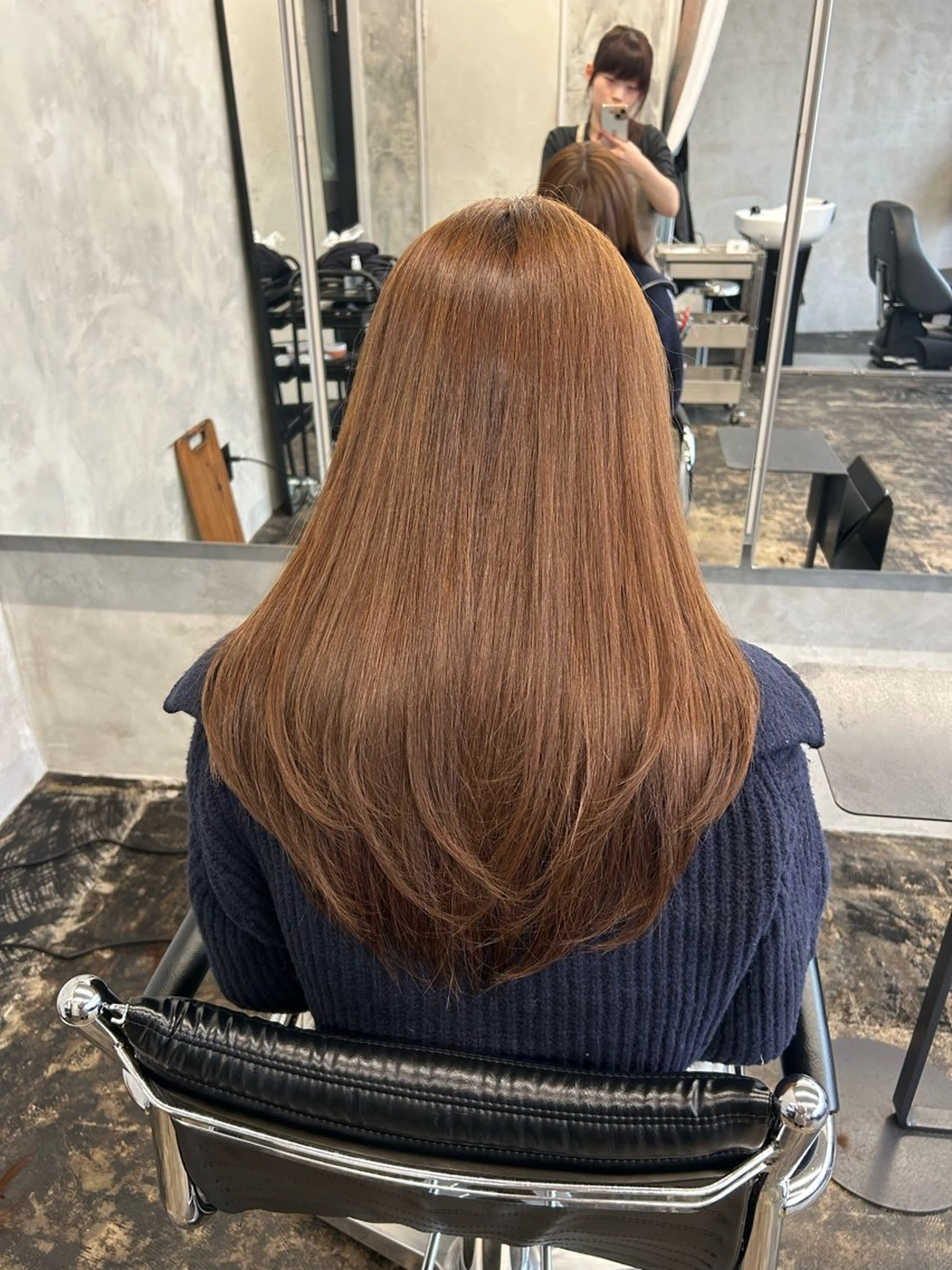 ロング カット ヘアカラー トリートメント 松川ヒナ｜韓国レイヤ /耳つぼジュエリーのヘアスタイル