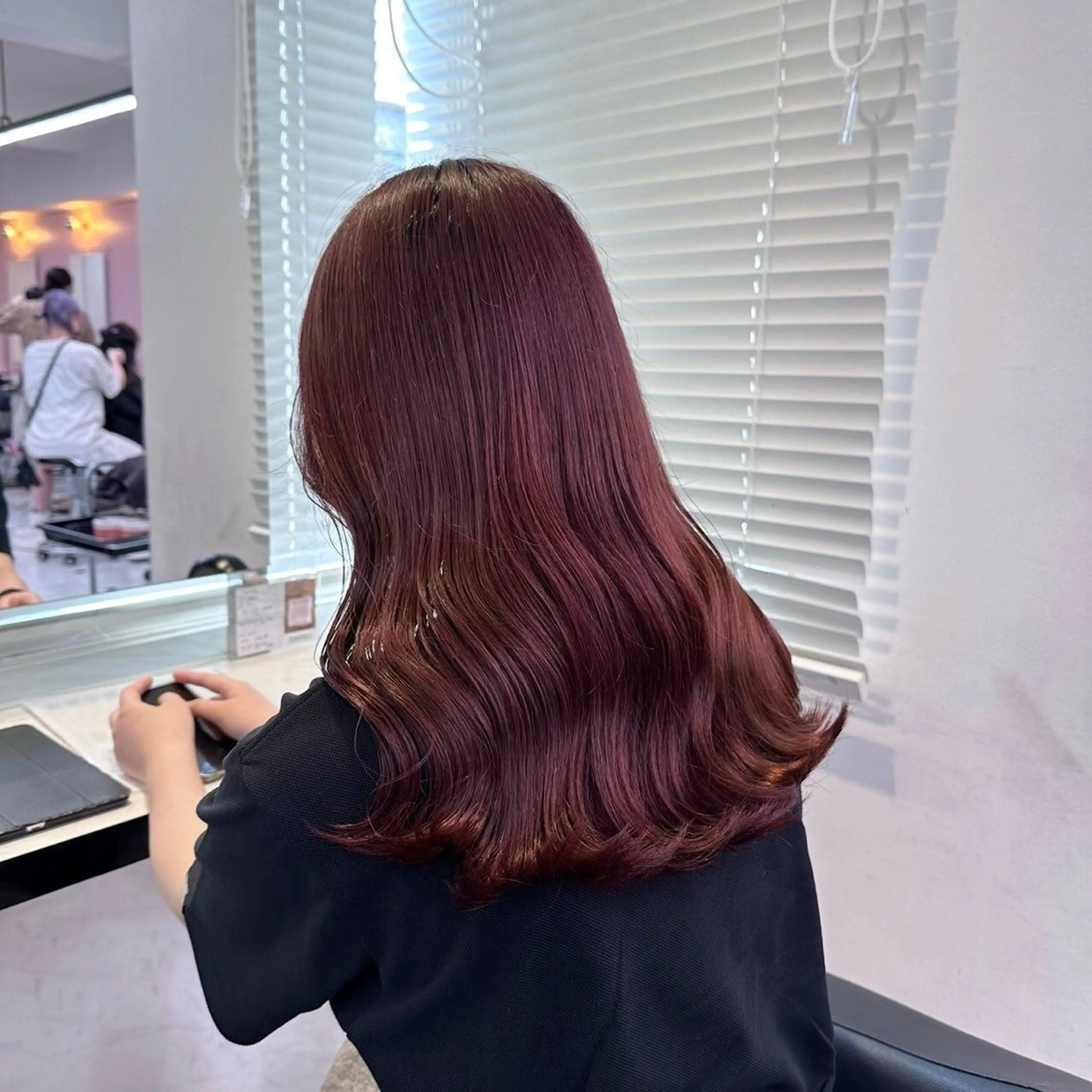 ロング カラー パーマ ヘアアレンジ メンズ キッズ メンズ韓国風 透明感カラー 髪質改善 韓国風ヘア レイヤーカット カット ヘアカラー 盛れ韓国ハイトーン 🎀Himari🎀のヘアスタイル