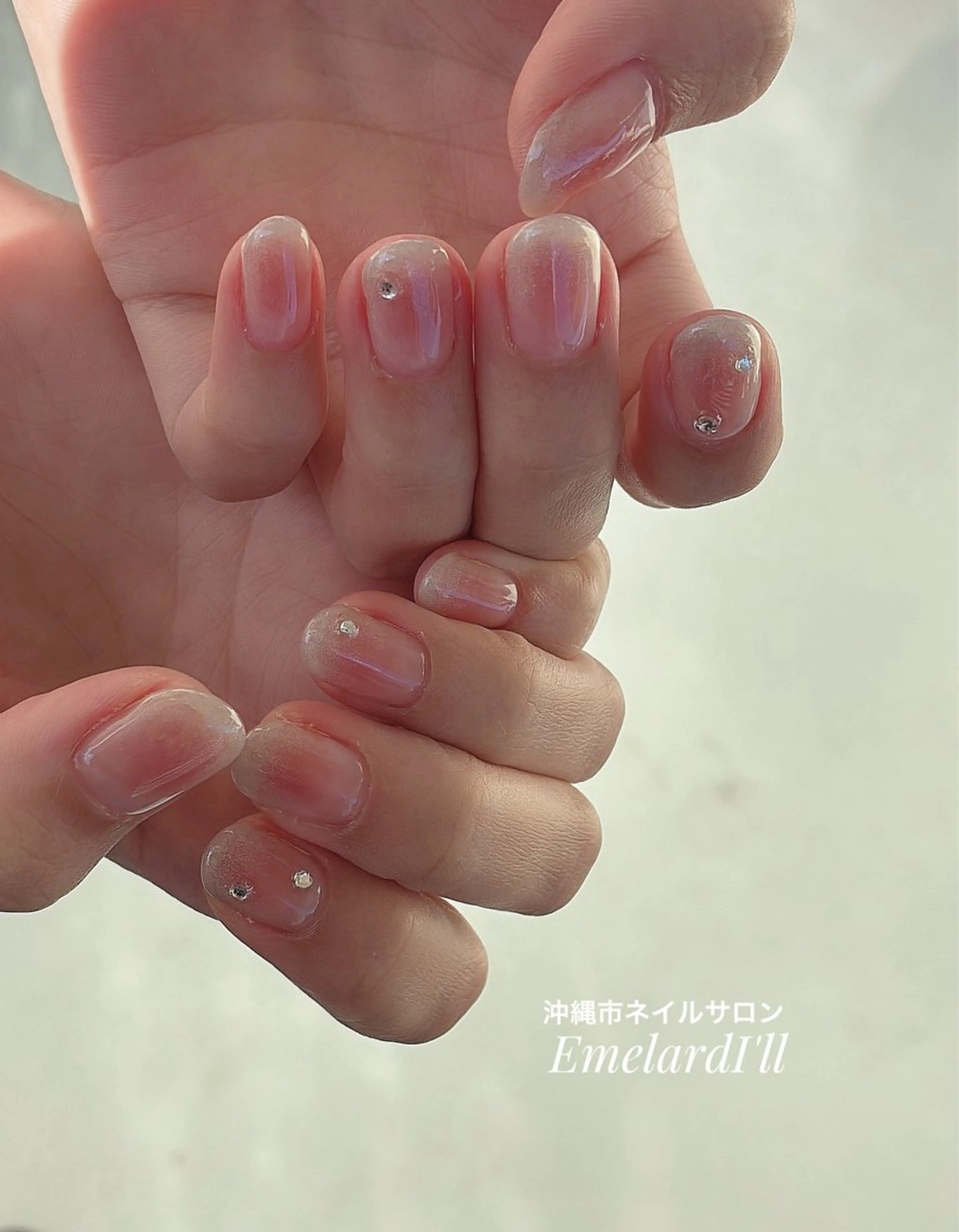 ミディアム 沖縄市ネイルサロン エメラルドアイルのネイルデザイン