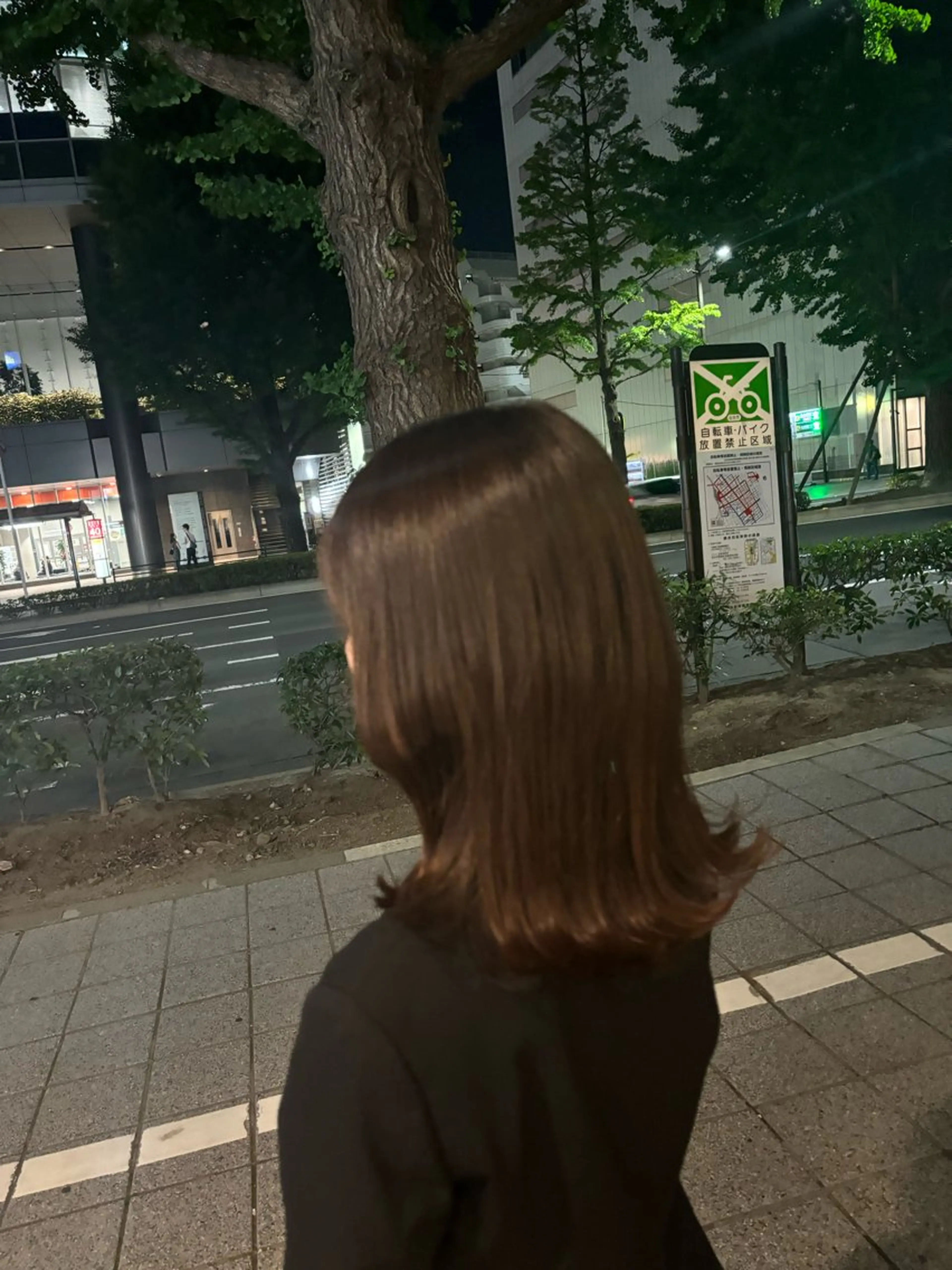 ミディアム カラー レイヤーカット 外ハネヘア カット ヘアカラー 🍓ハイトーンカラー 🎀nene🍓のヘアスタイル